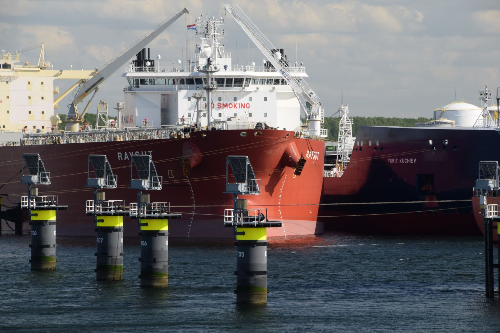 Nikon D3300 sample photo. Rozenburg, port, ships photography