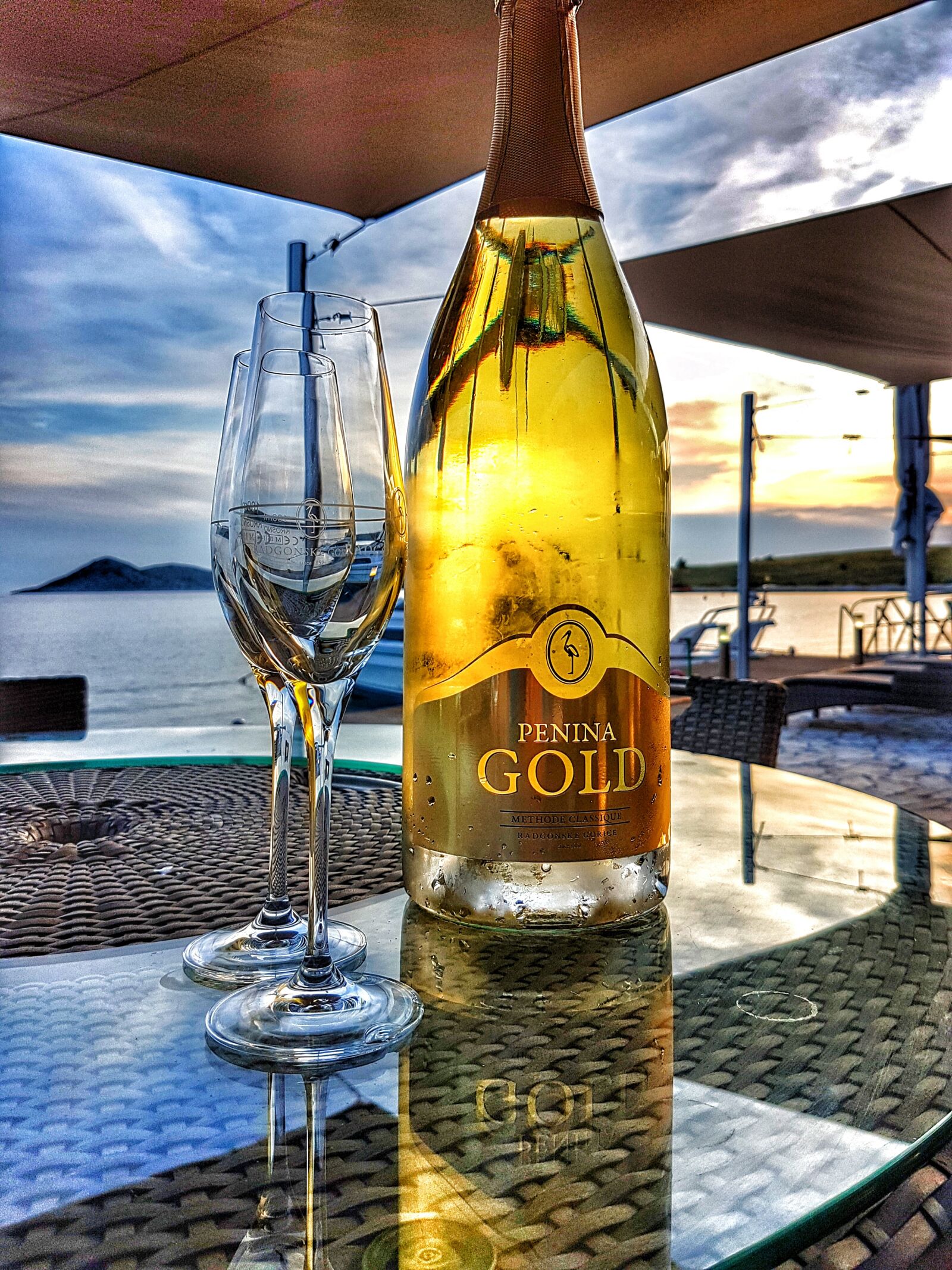 Samsung Galaxy S7 sample photo. Wine, drink, glass photography