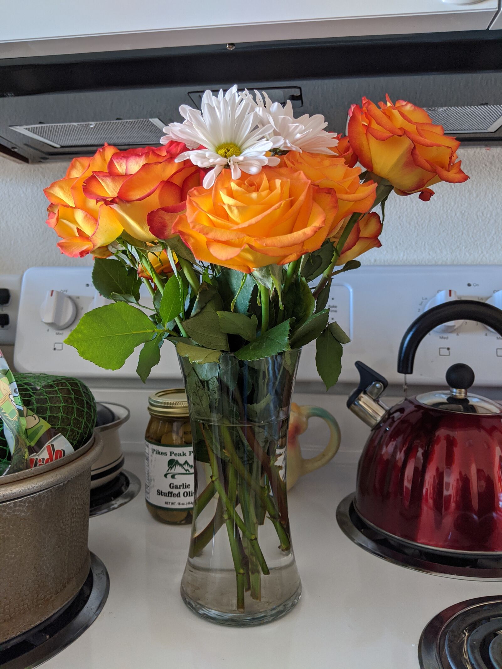 Google Pixel 2 XL sample photo. Flowers, orange, white photography