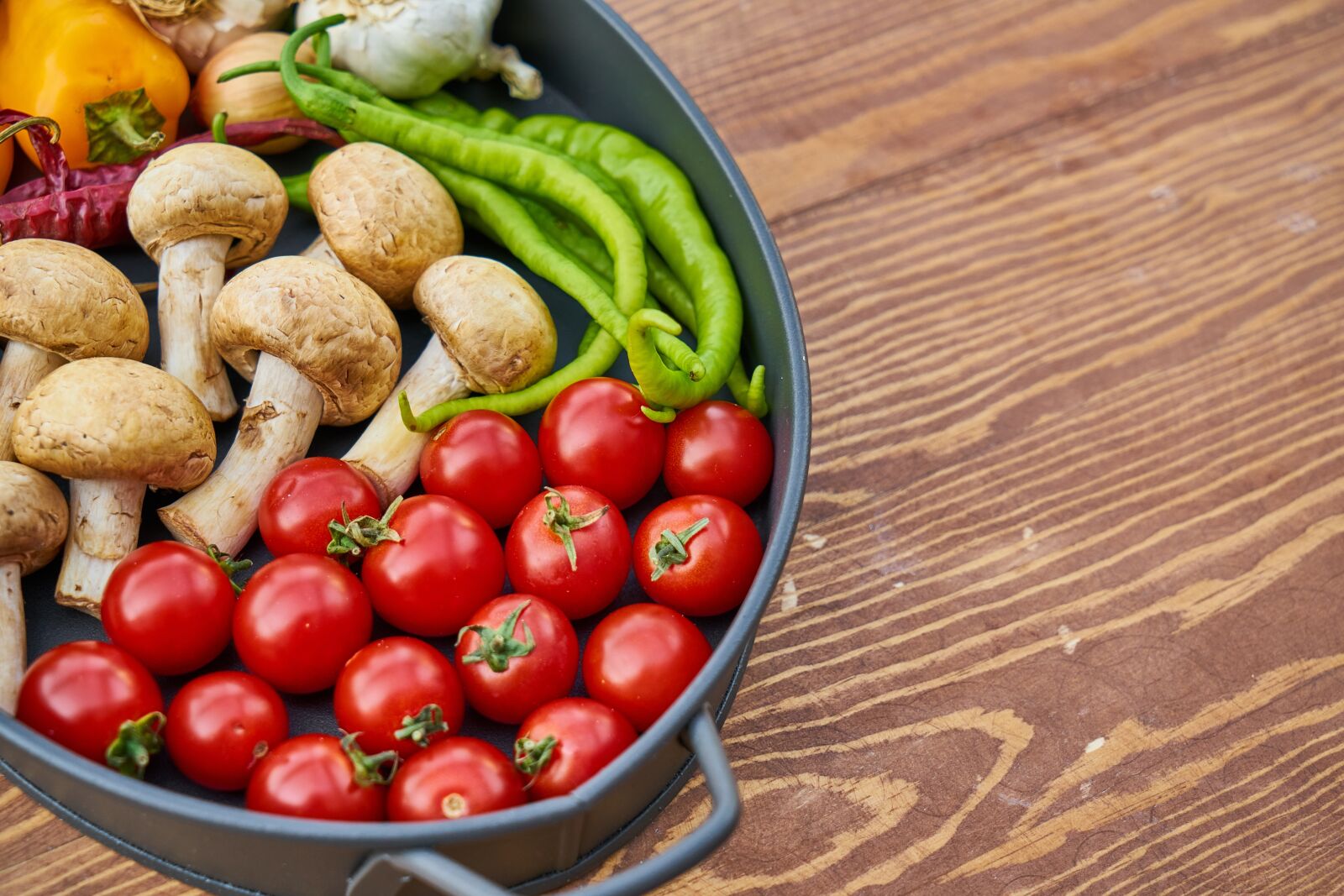 Sony a7R II sample photo. Tomato, mushroom, pepper photography