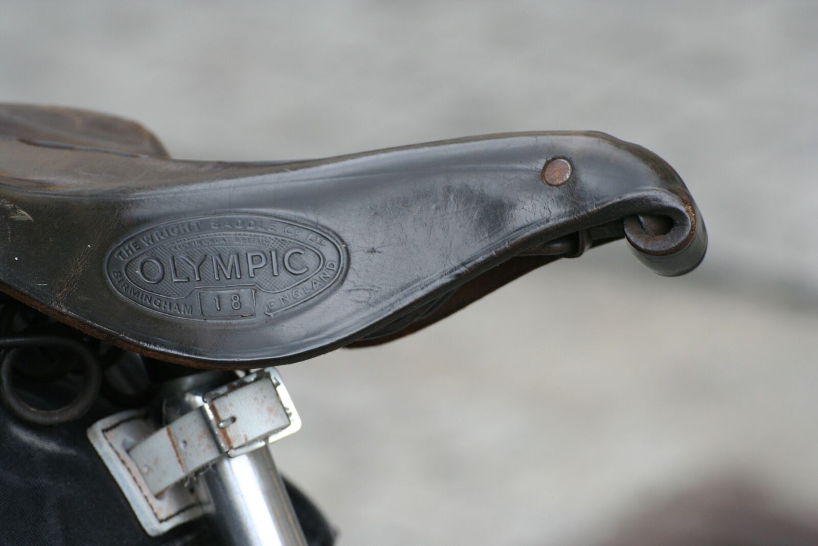 Canon EOS 350D (EOS Digital Rebel XT / EOS Kiss Digital N) sample photo. Saddle, old, used photography