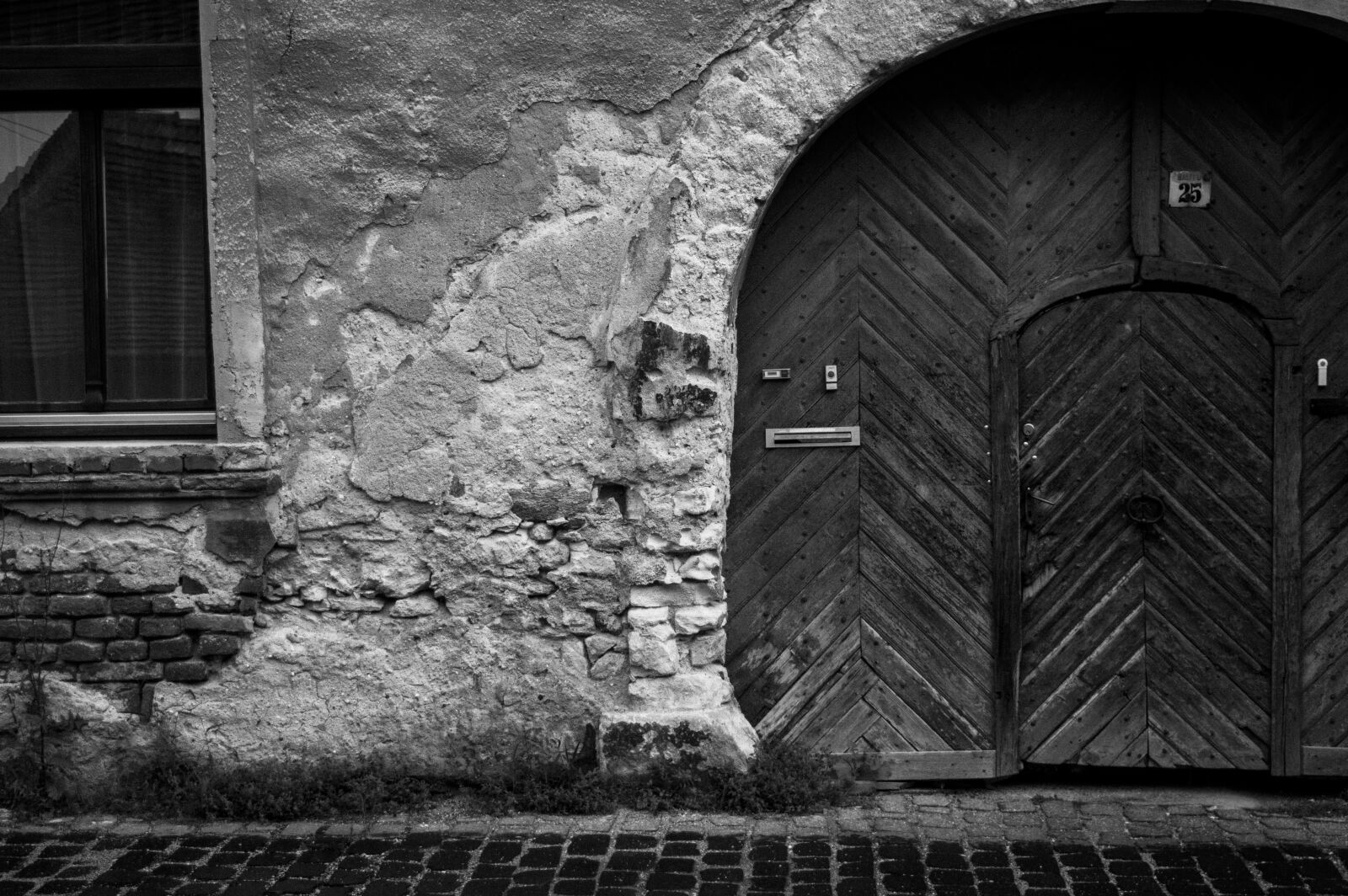 Nikon D3200 sample photo. City, old, architecture photography