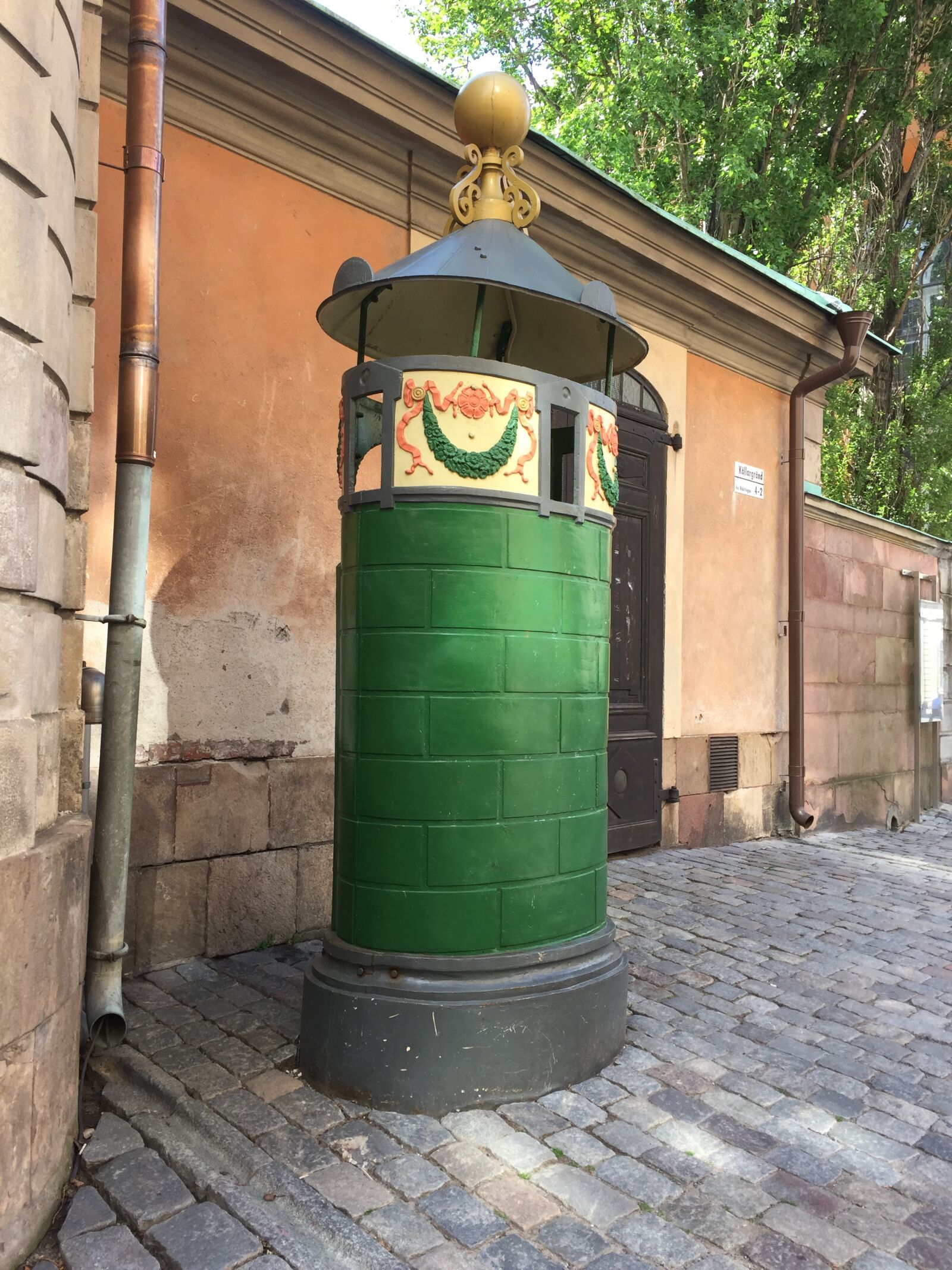 iPhone 6 back camera 4.15mm f/2.2 sample photo. Stockholm, place, city photography