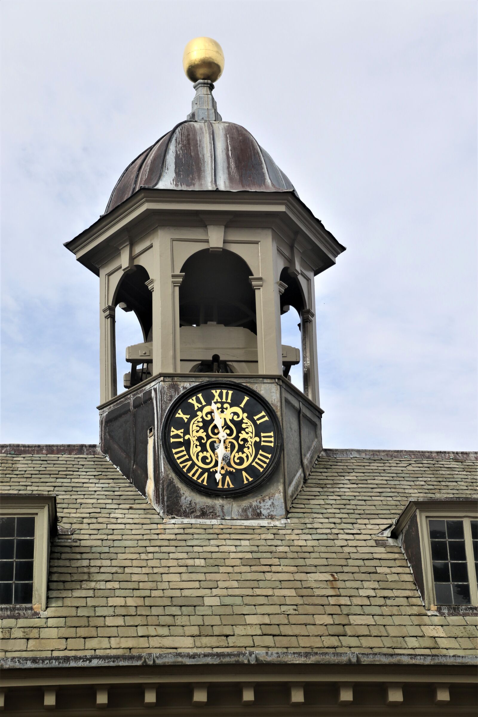 Canon EOS 7D Mark II + Canon EF-S 18-135mm F3.5-5.6 IS STM sample photo. Tower, clock, architecture photography