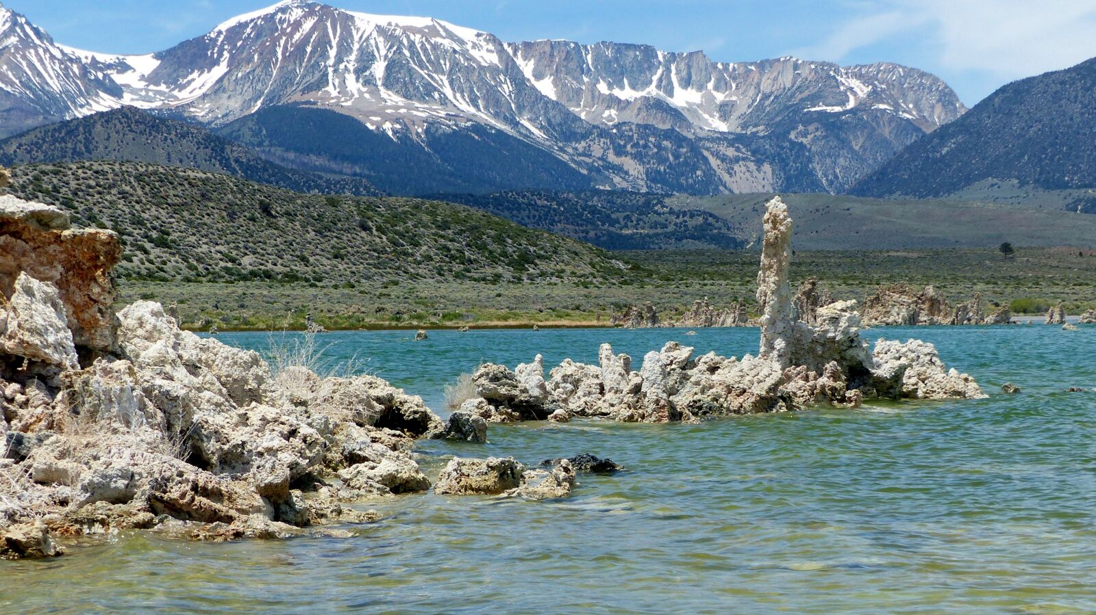 Panasonic Lumix DMC-FZ200 sample photo. Nature, lake, rocks photography
