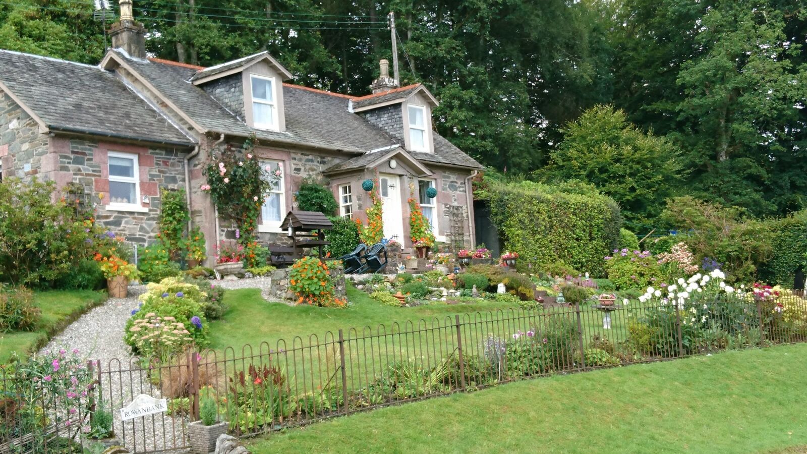 Sony Xperia X sample photo. Luss, scotland, cottage photography