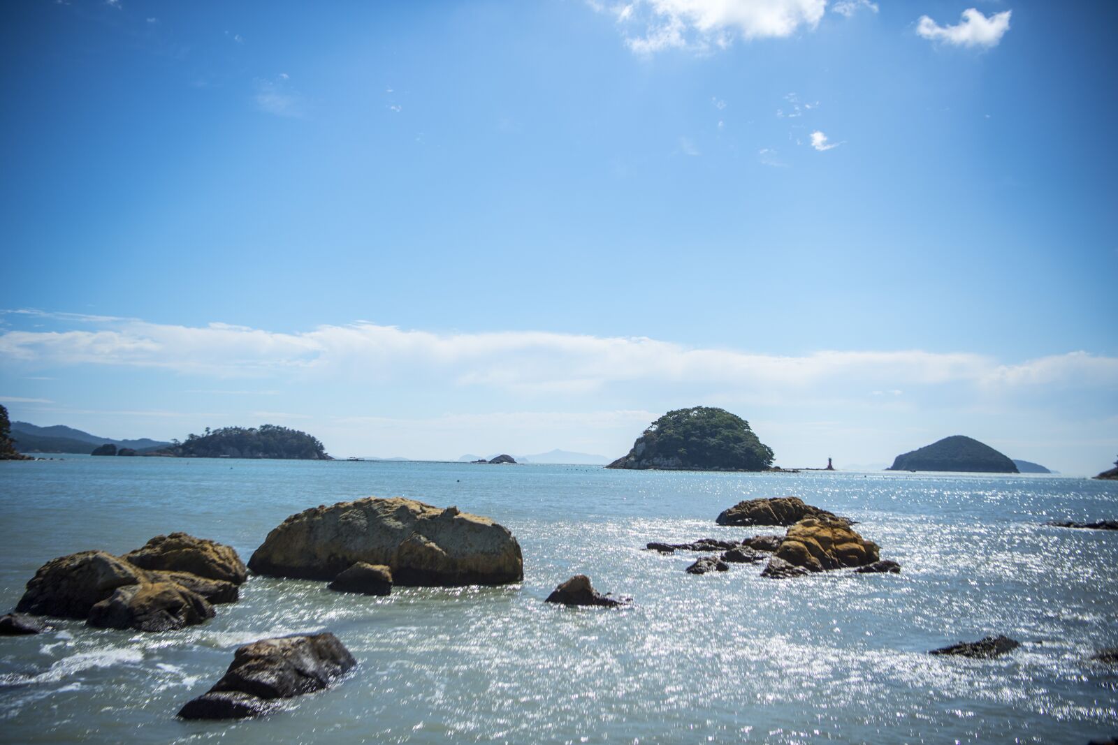 Nikon D5 sample photo. Sea, geogeumdo, cleaning jewelry photography