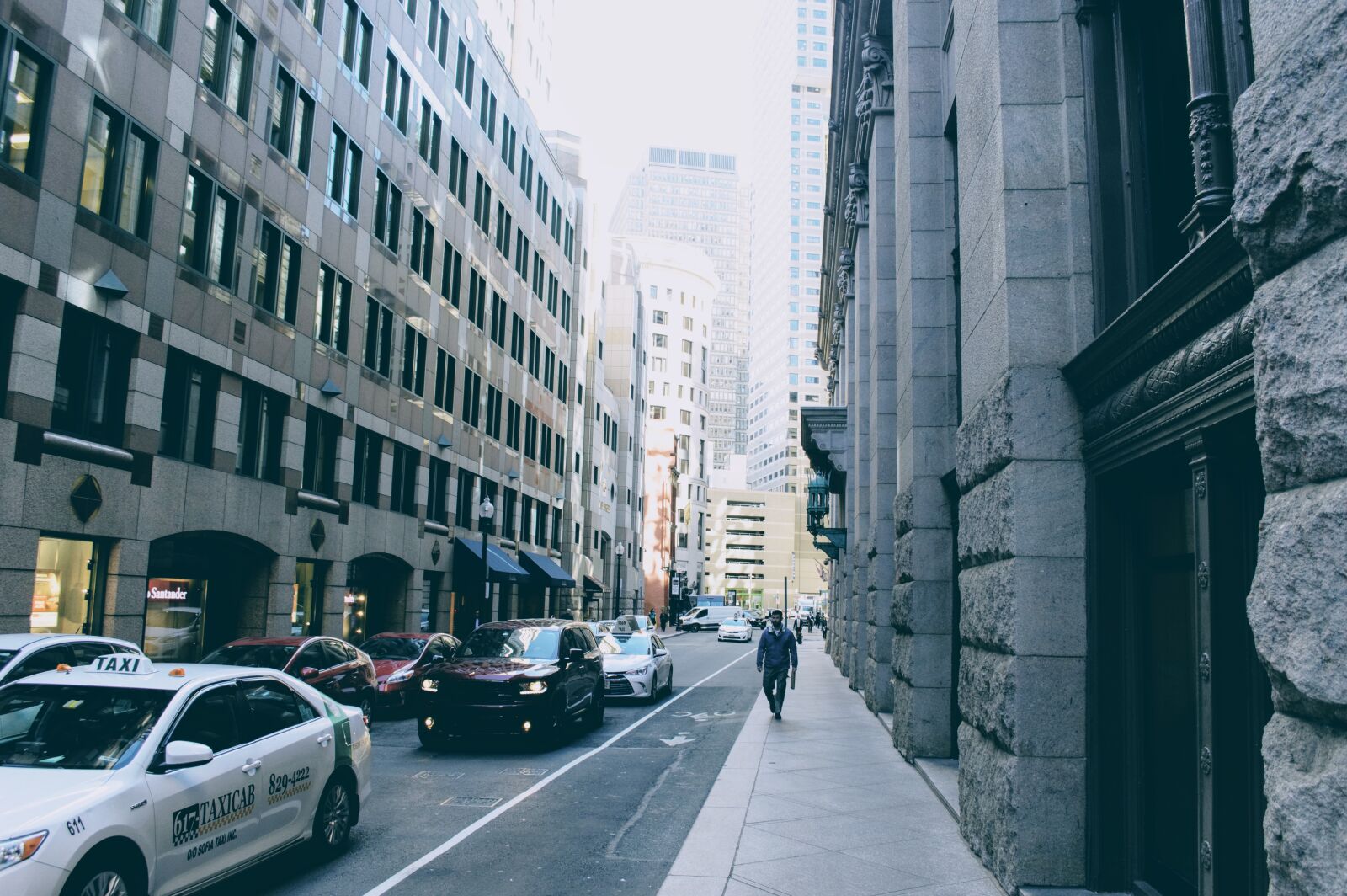Nikon D3200 sample photo. Buildings, cars, city, people photography