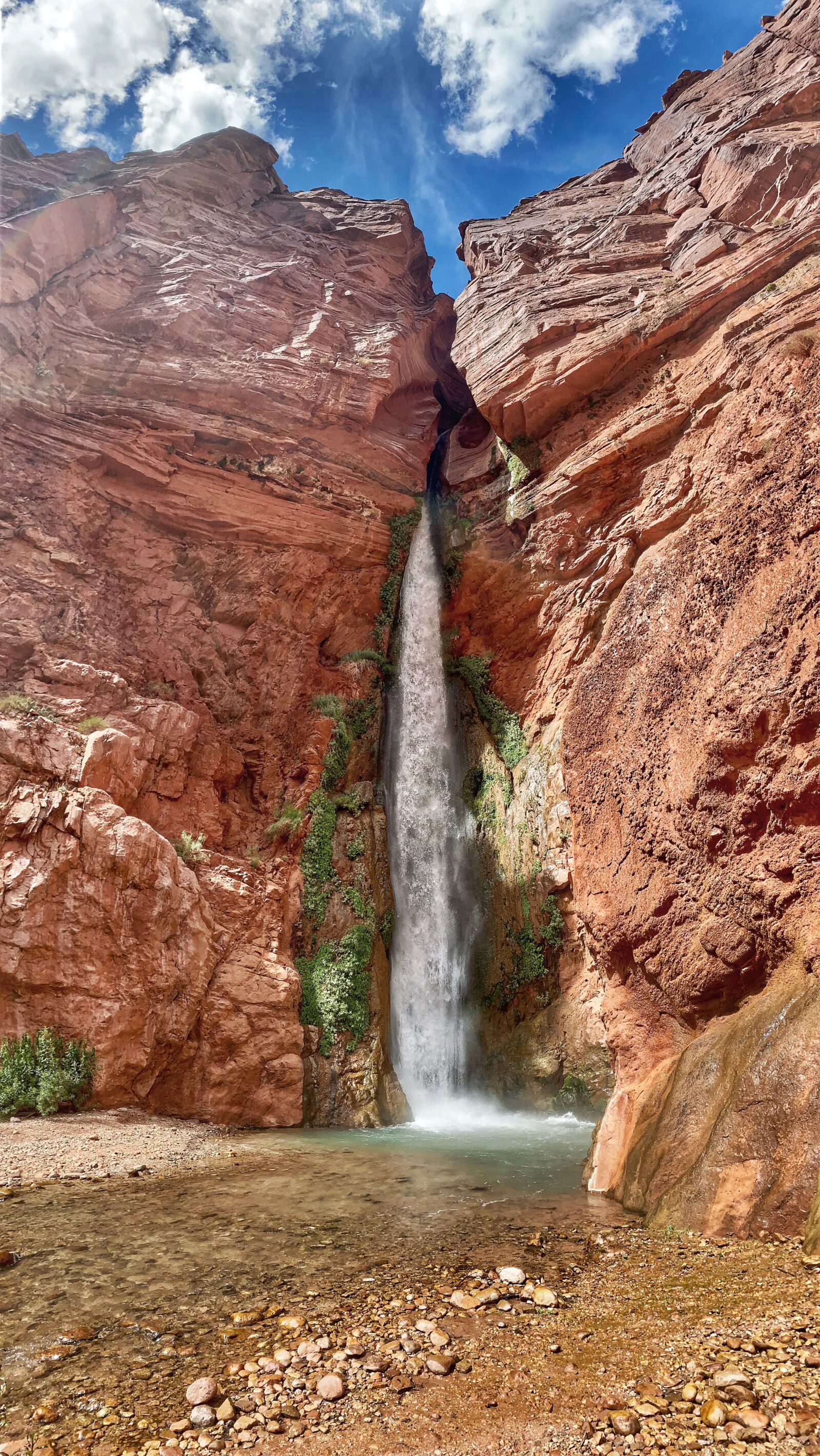 iPhone XS back camera 4.25mm f/1.8 sample photo. Waterfall, grand canyon, desert photography