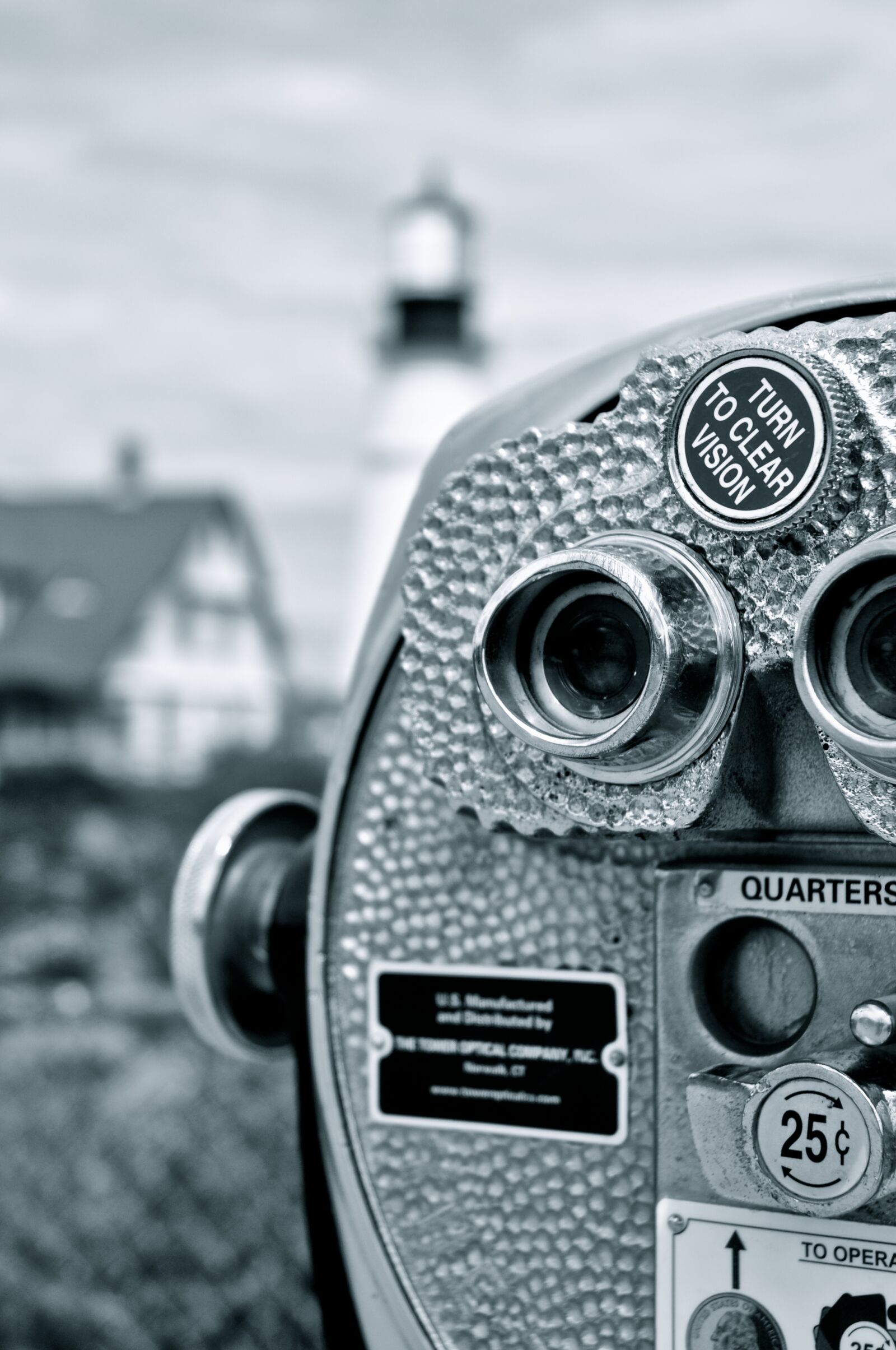 Nikon D90 sample photo. Gray, coin, binocular, macro photography