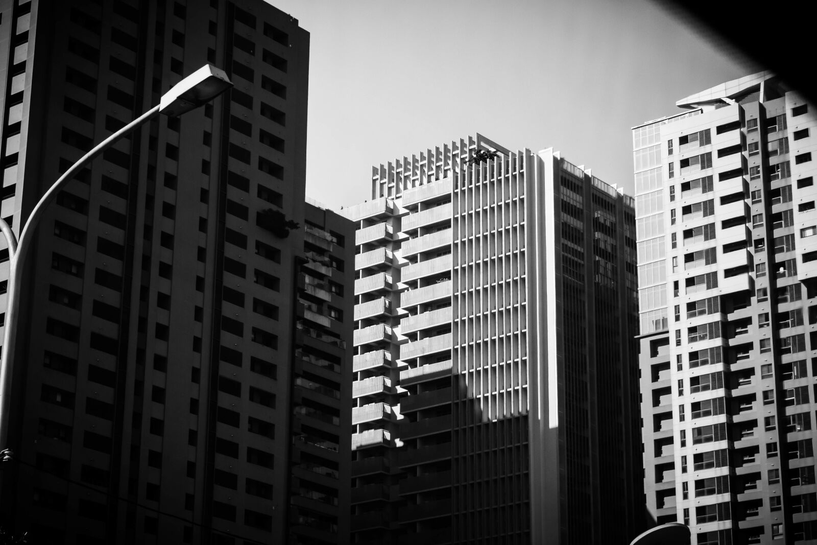 Canon EOS 1300D (EOS Rebel T6 / EOS Kiss X80) sample photo. Concrete, city, urban photography