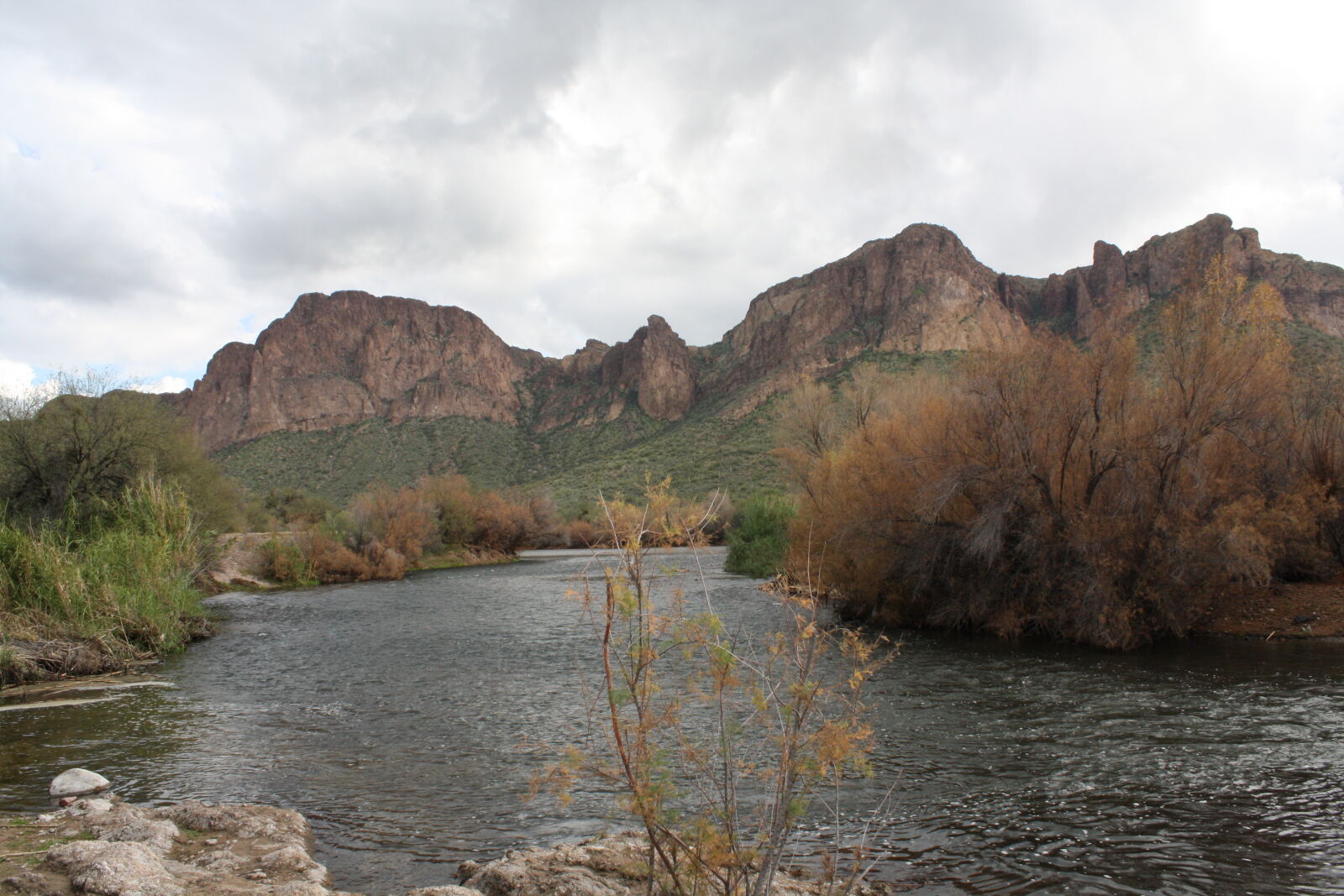 Canon EOS 1000D (EOS Digital Rebel XS / EOS Kiss F) sample photo. Desert, river photography