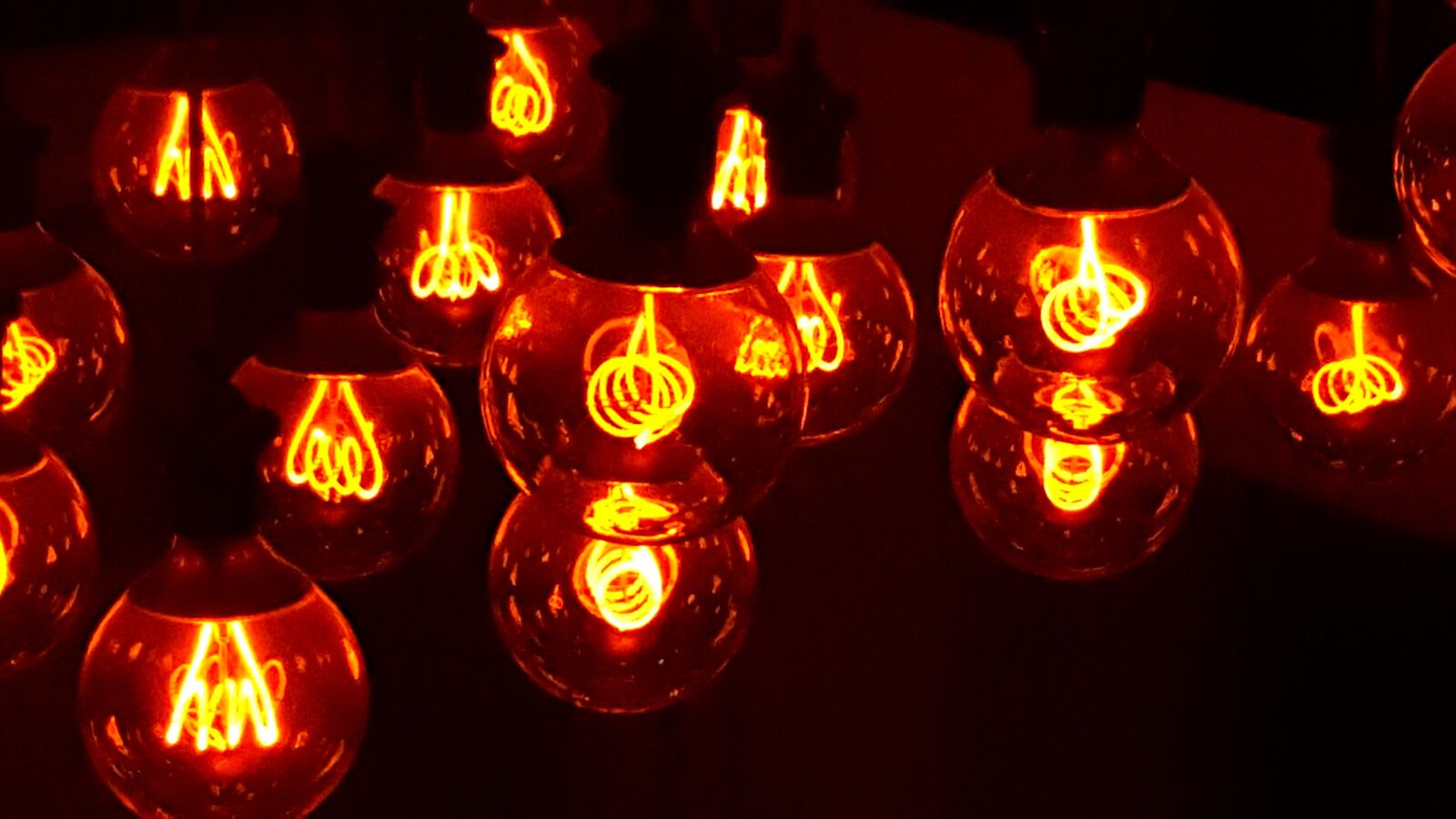 Samsung Galaxy S6 sample photo. The light bulb, light photography