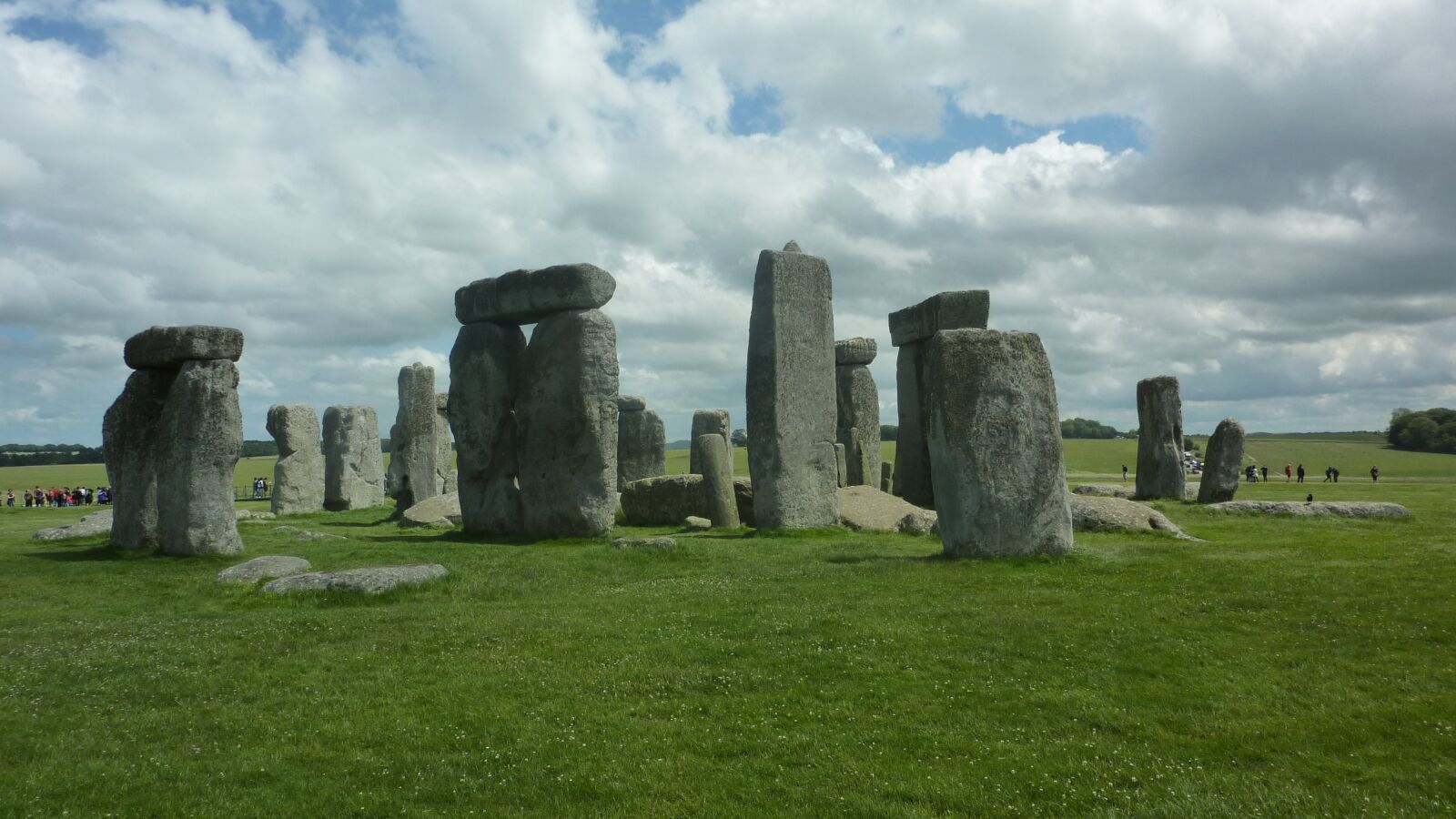 Panasonic DMC-TZ7 sample photo. Stonehenge, england, circle photography