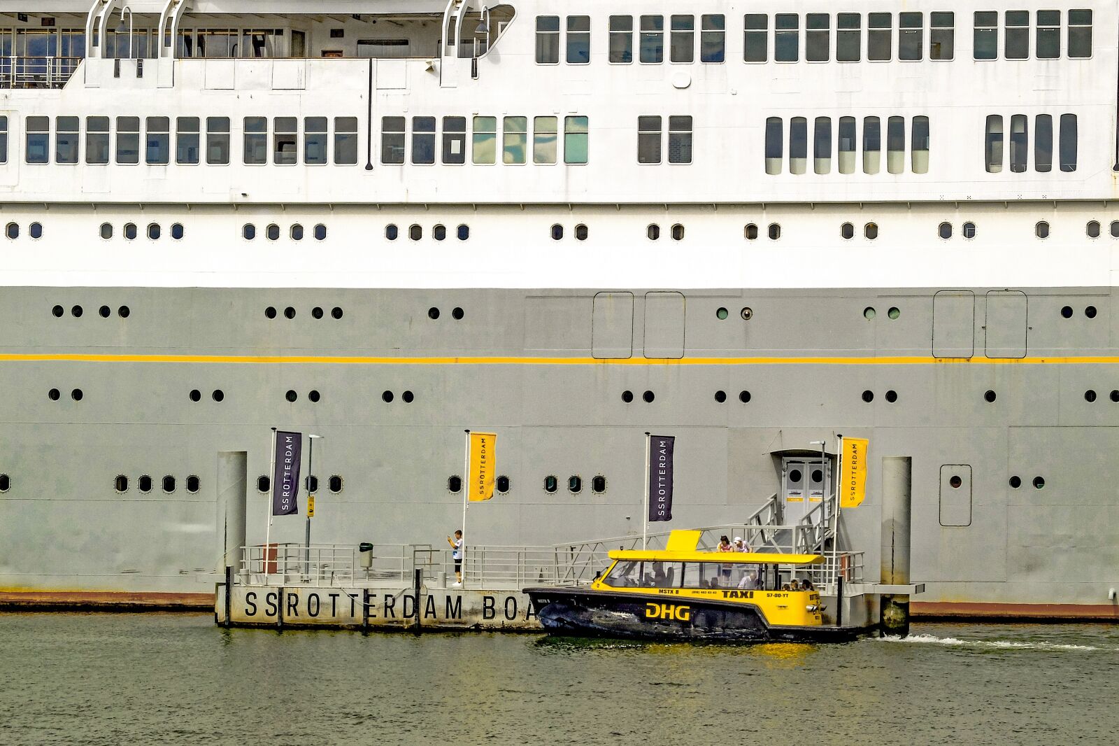 Fujifilm X30 sample photo. Vessel, boat, ship photography
