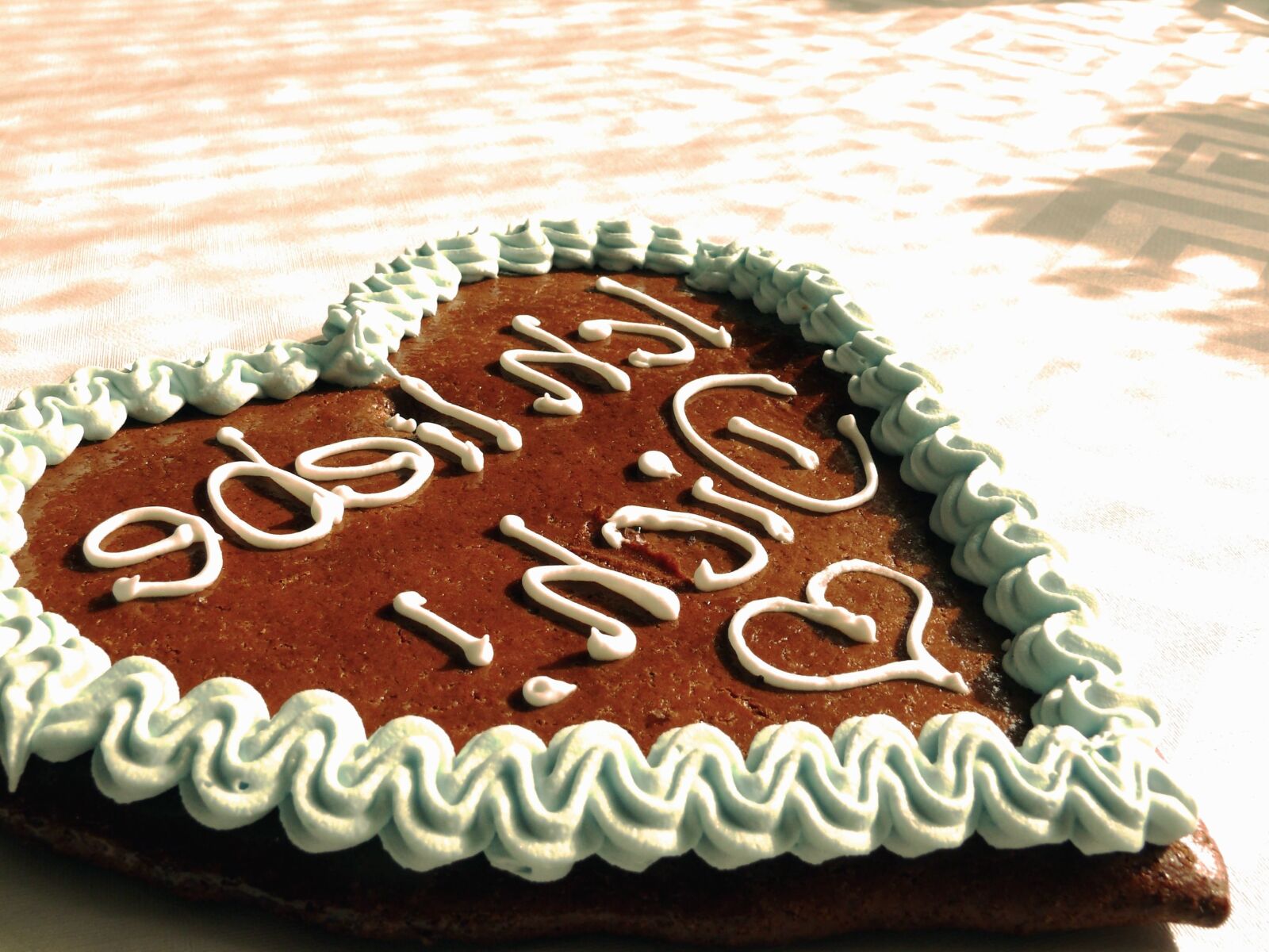 Panasonic DMC-FZ50 sample photo. Cake, sweet, decoration, love photography