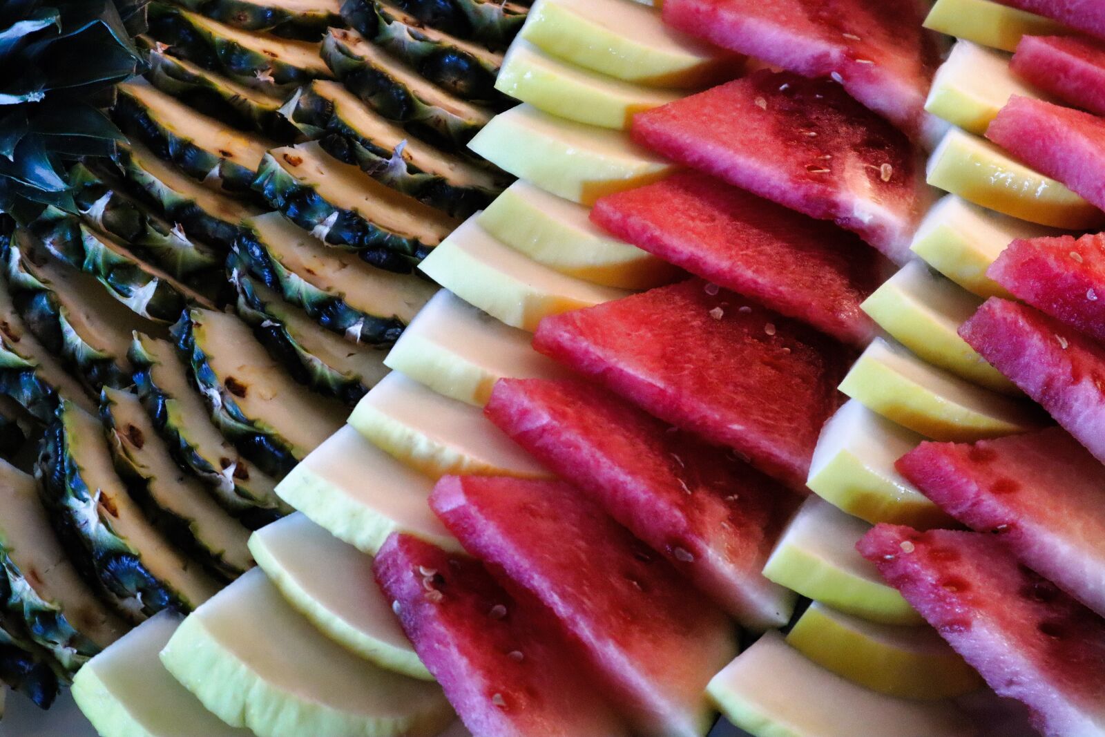 Canon EF-M 15-45mm F3.5-6.3 IS STM sample photo. Melon, watermelon, muskmelon photography