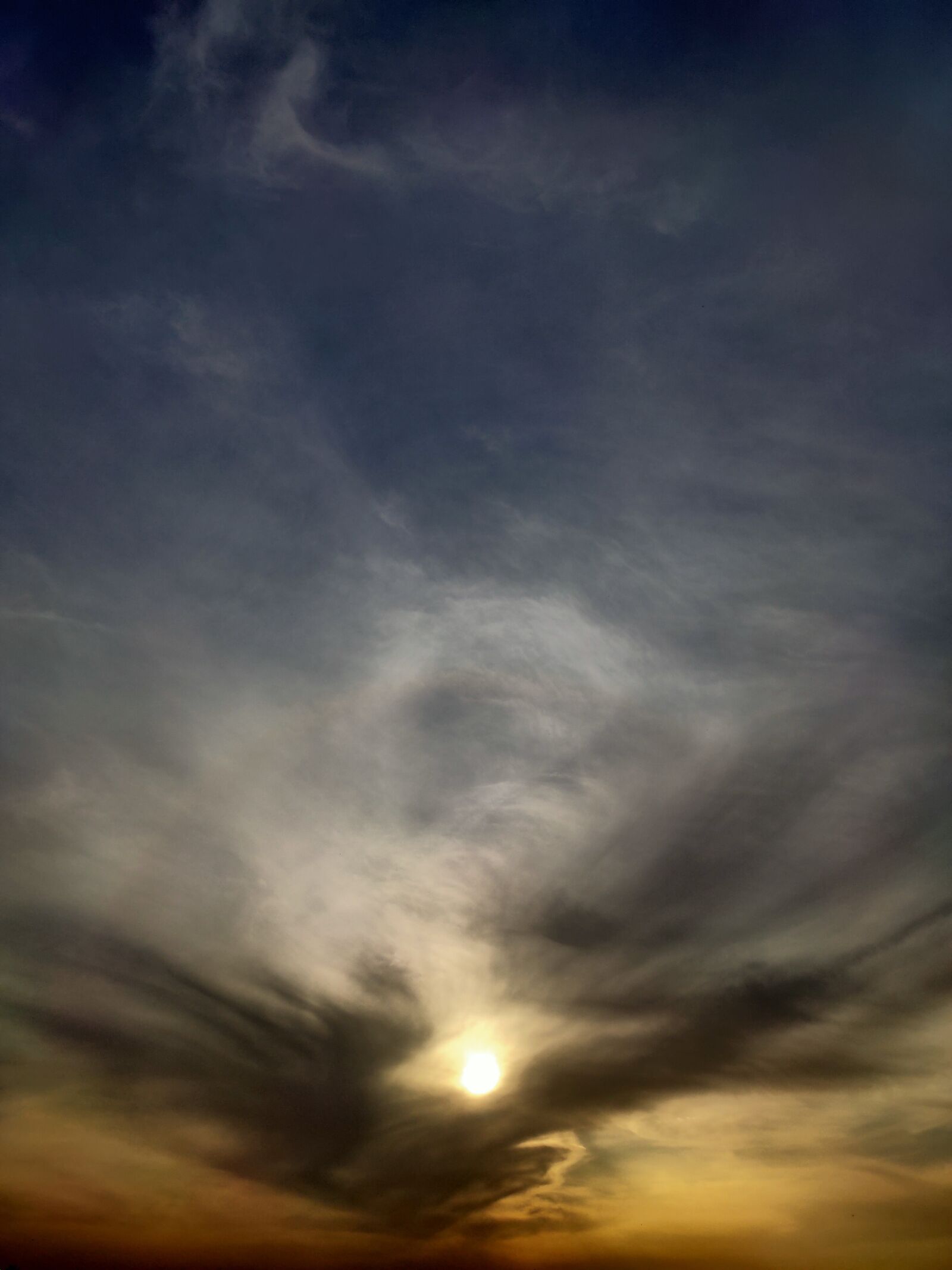 Realme XT sample photo. Sunset, sky, clouds photography