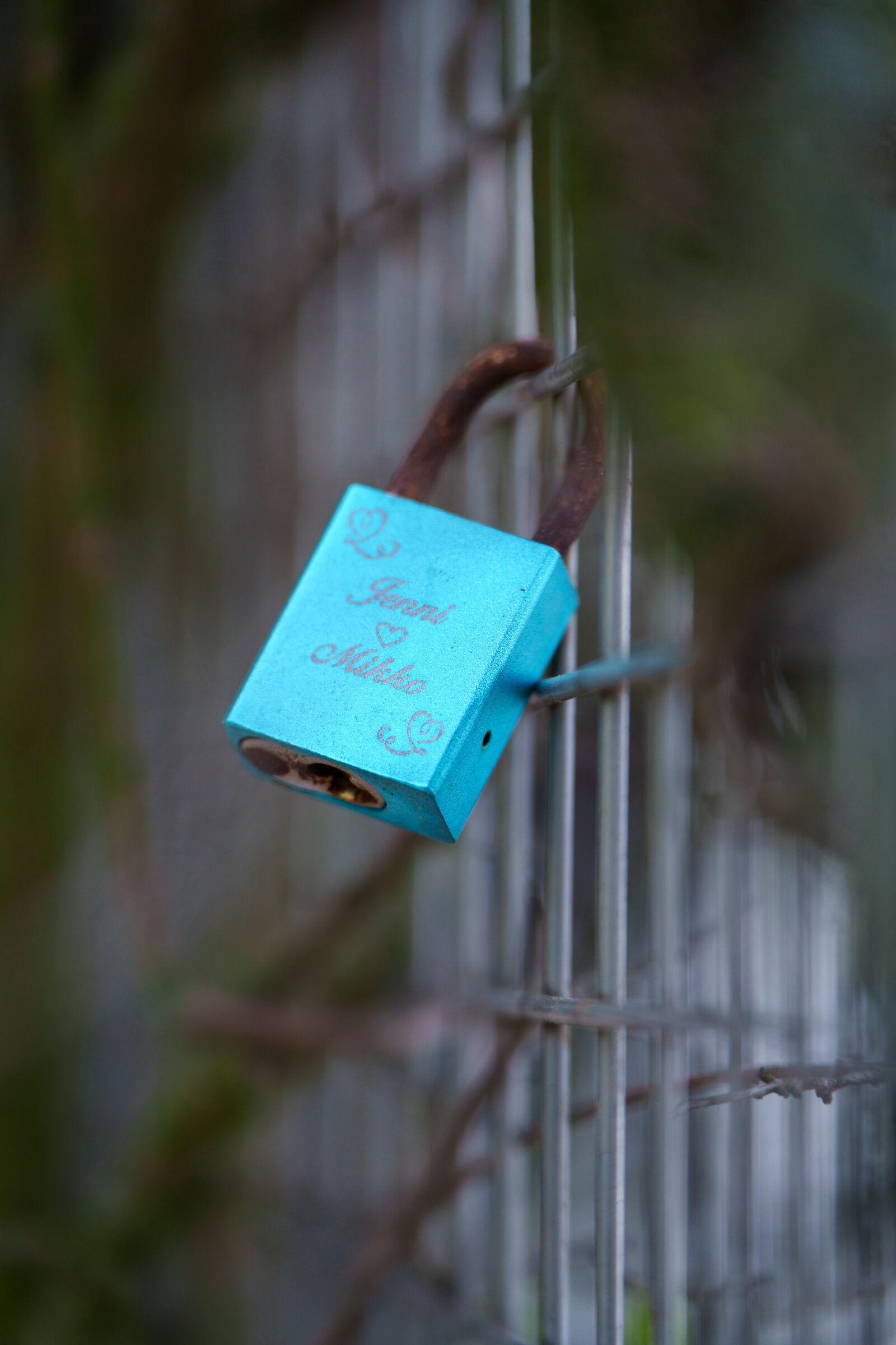 SAMYANG AF 35-150mm F2-2.8 sample photo. Love lock photography