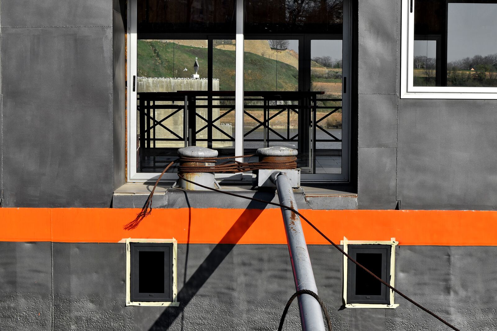 Nikon D5500 sample photo. Ship, shipyard, architecture, window photography