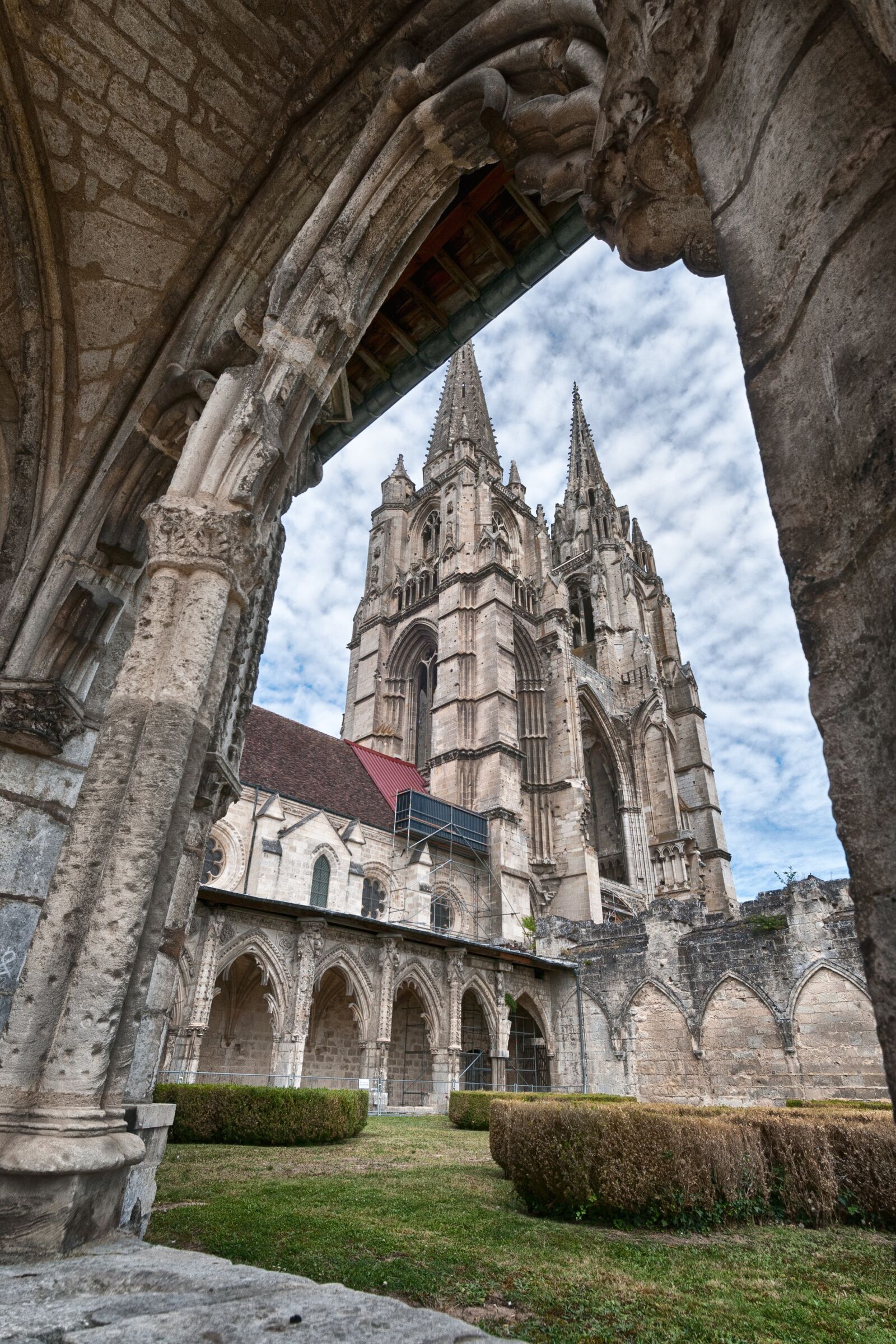 Nikon D300S sample photo. Abandoned, cathedral, church photography
