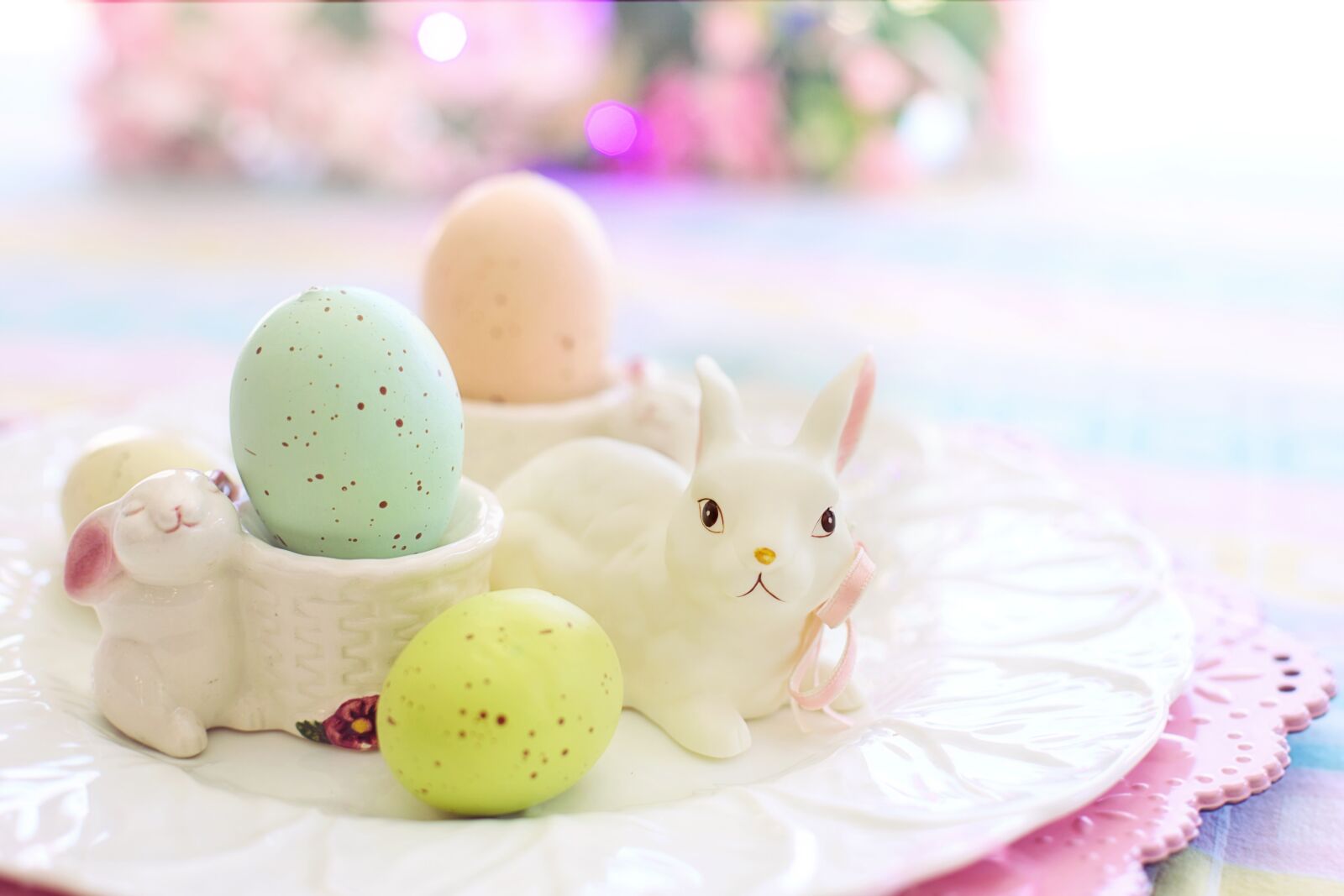 Canon EF 50mm F1.4 USM sample photo. Easter, eggs, bunny photography
