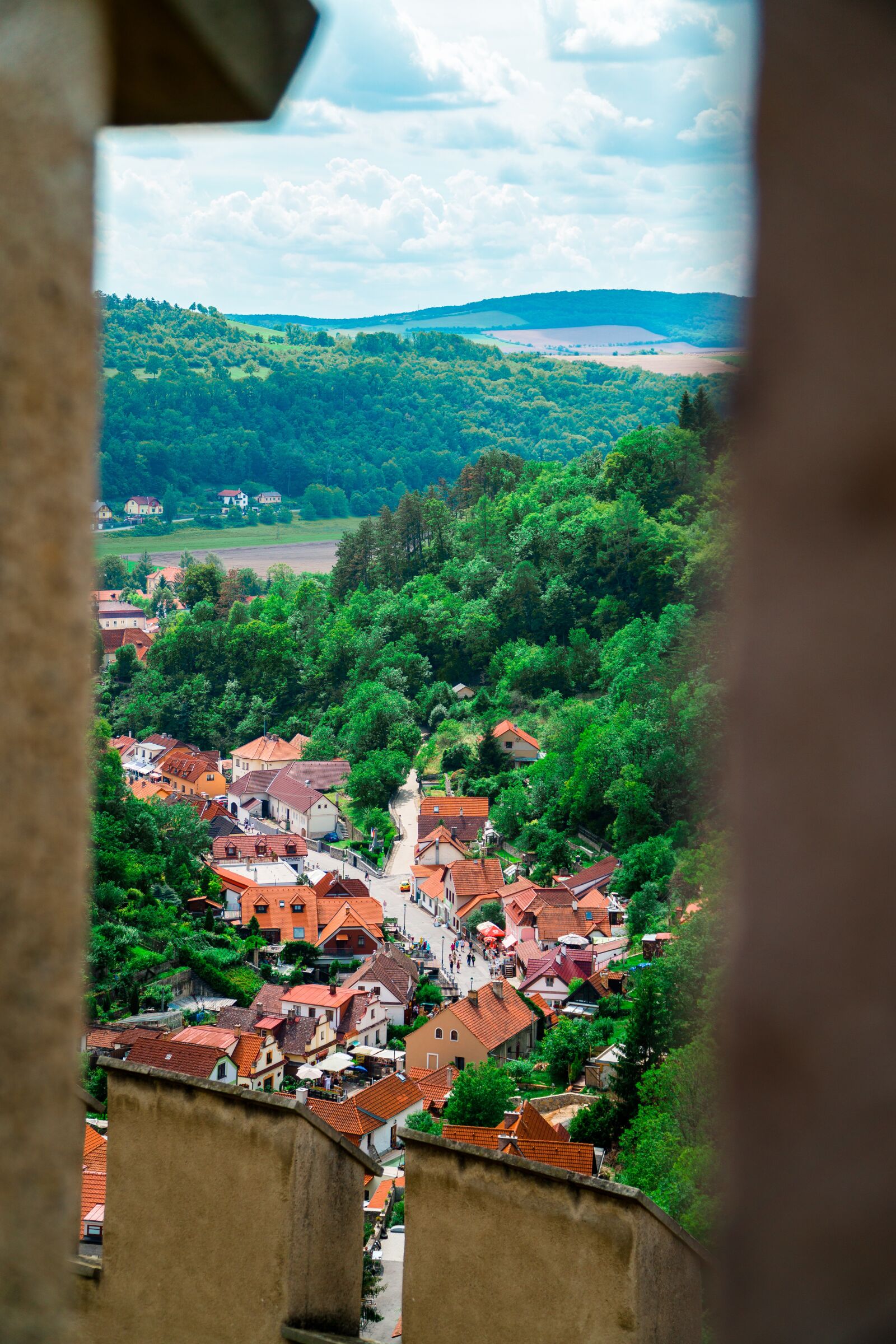 Sony a6000 + Sony E PZ 18-105mm F4 G OSS sample photo. Karlstejn, castle, historical photography