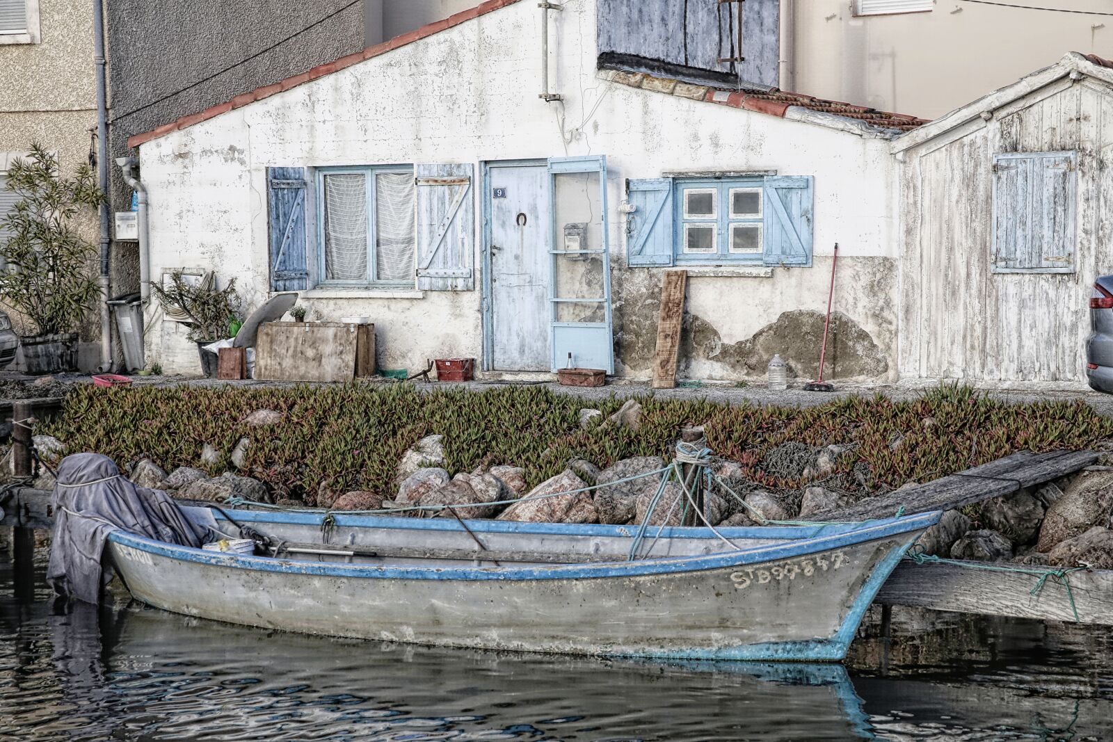 Canon EOS 5D Mark III sample photo. Boat, house, water photography