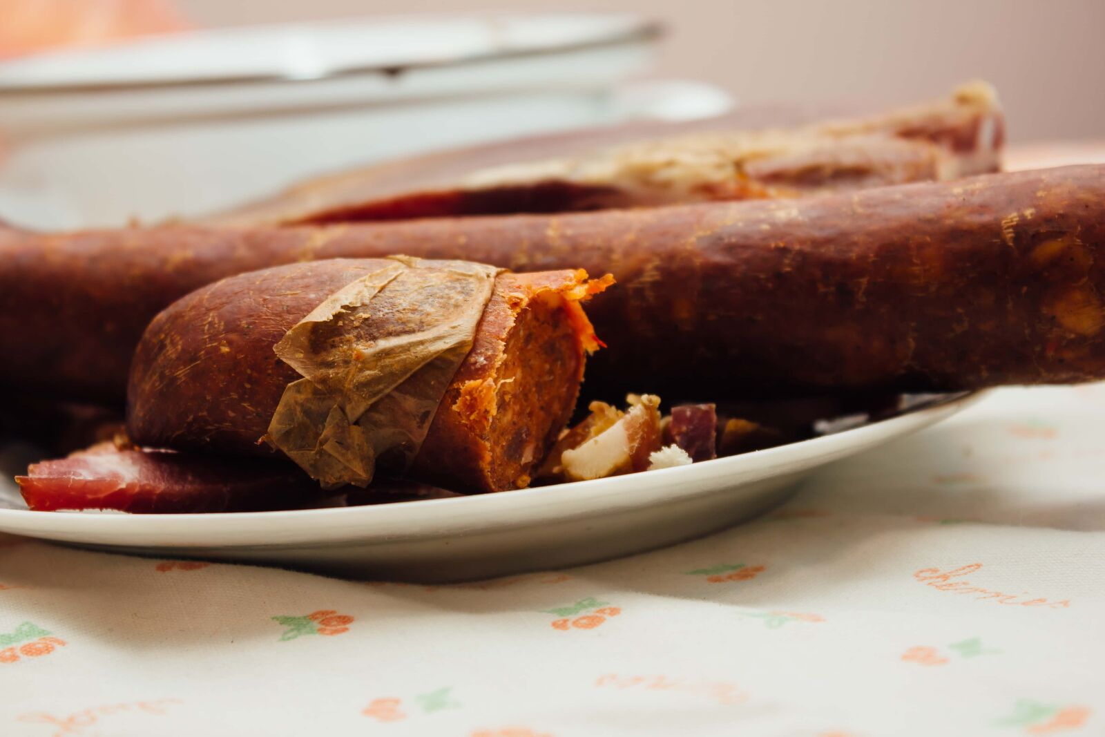 Canon EF-S 18-55mm F3.5-5.6 IS sample photo. Homemade, pork, cholesterol, sausage photography