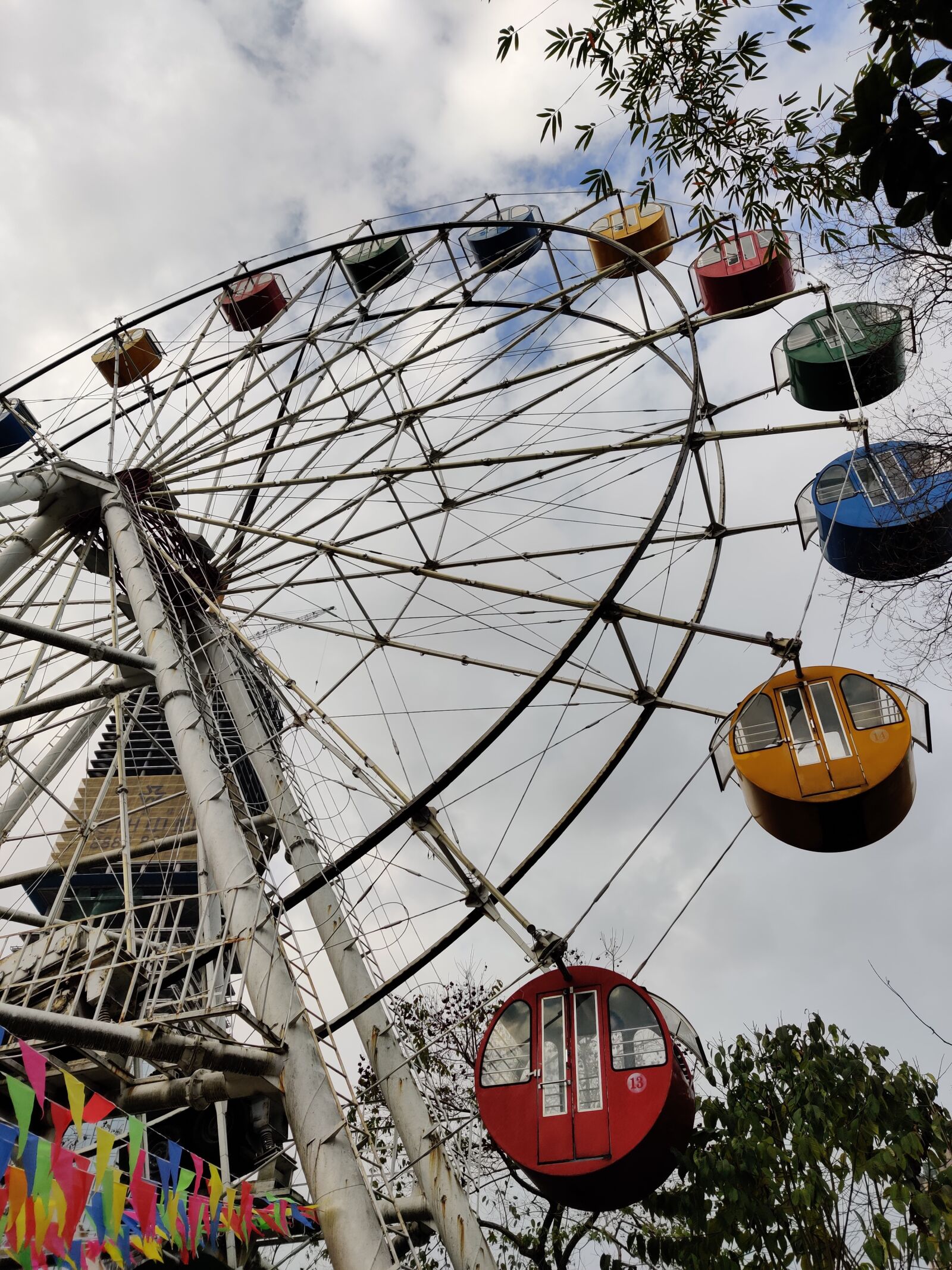 OnePlus GM1900 sample photo. Ferris wheel, guiyang, amusement photography