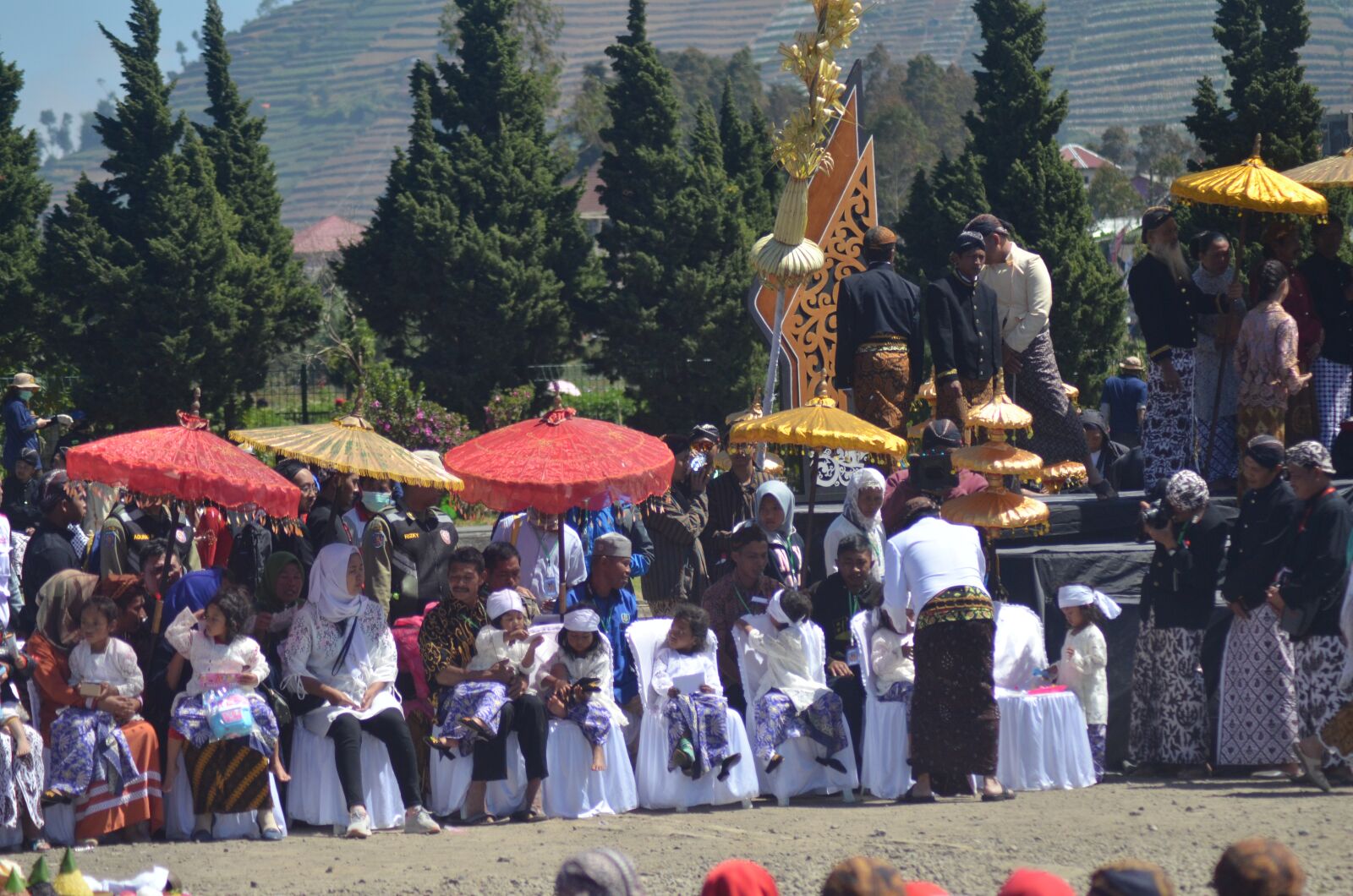 Nikon D5100 sample photo. Dieng, culture, festival photography