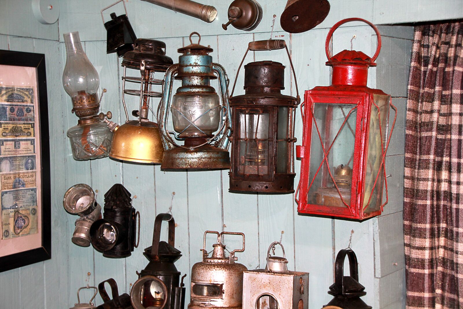 Canon EOS 550D (EOS Rebel T2i / EOS Kiss X4) sample photo. Lantern, light, lamp photography