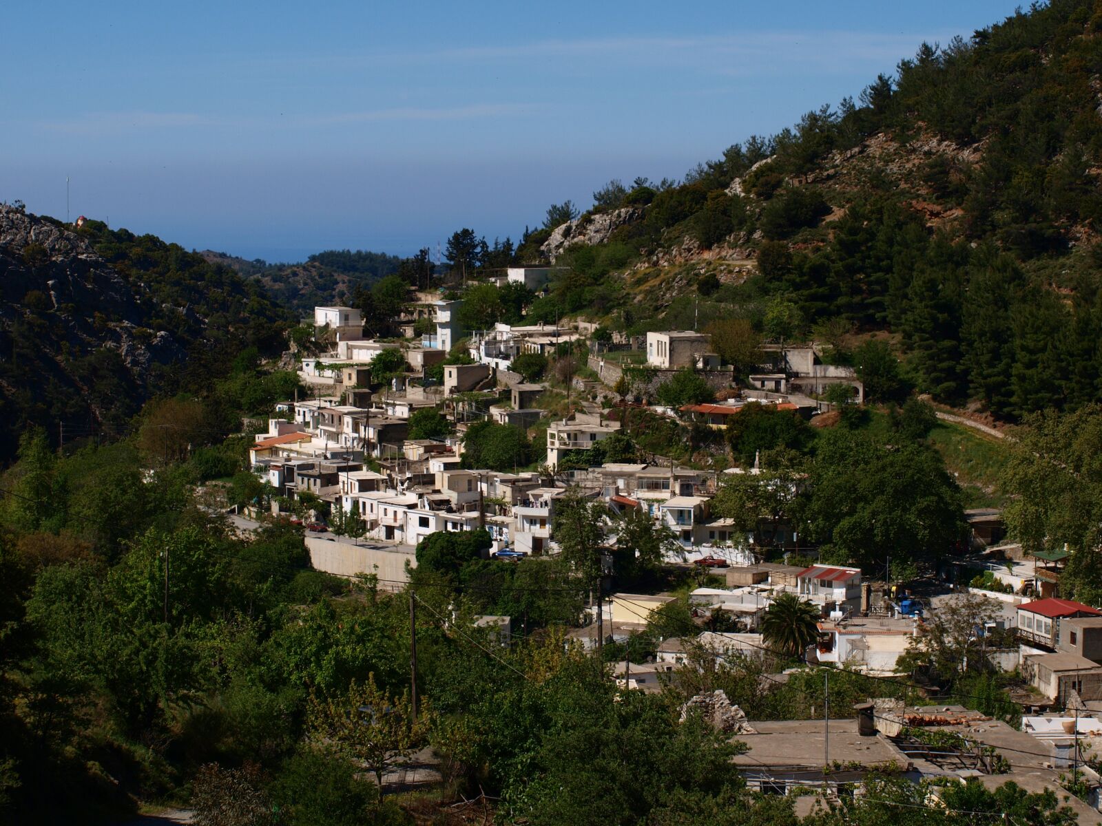 Olympus E-420 (EVOLT E-420) sample photo. Mountain village, mountains, crete photography