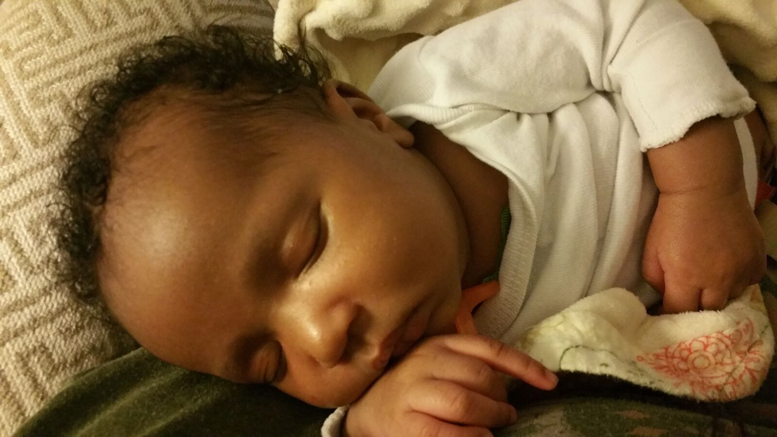 Samsung Galaxy Note4 sample photo. Baby, girl, sleeping photography