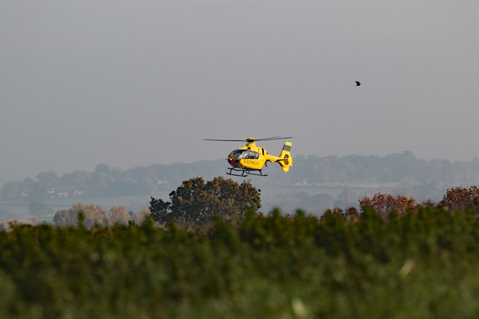 Canon EF 70-300mm F4-5.6L IS USM sample photo. Helicopter, low flying, flying photography
