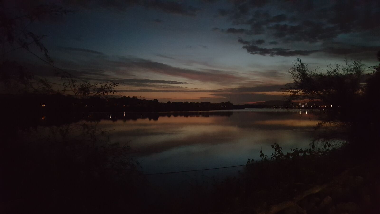 Samsung Galaxy Note5 sample photo. River, sunrise, nature photography