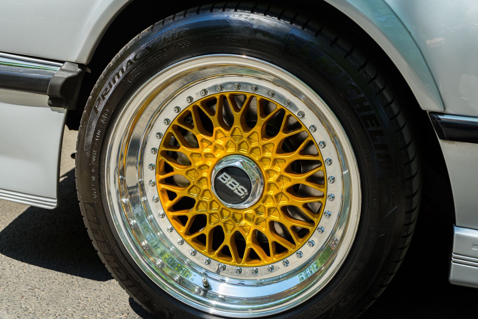 Sony a7 II + Sony FE 28-70mm F3.5-5.6 OSS sample photo. Wheel, mature, rim photography