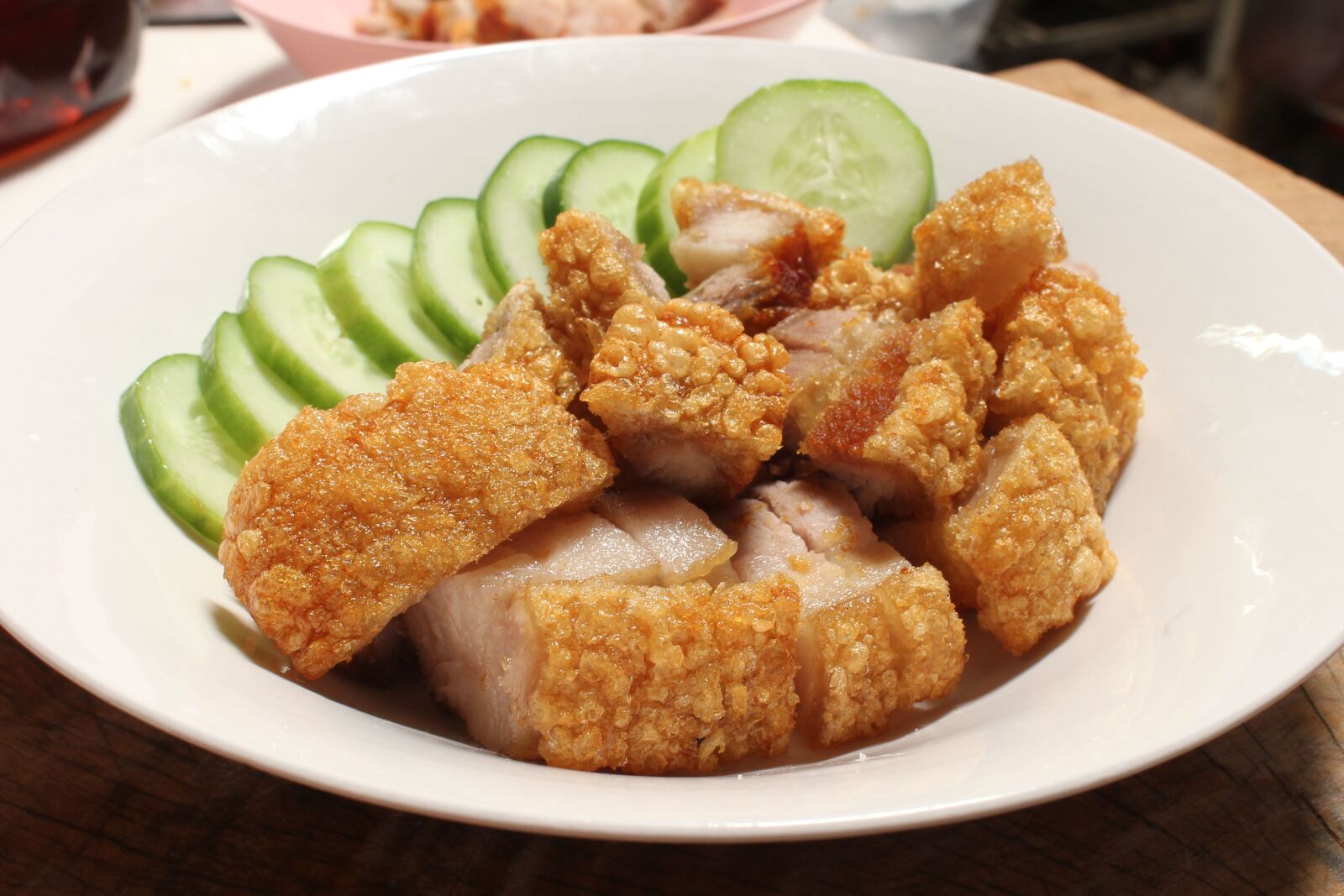 Canon EOS 700D (EOS Rebel T5i / EOS Kiss X7i) sample photo. Crispy pork, pig, food photography