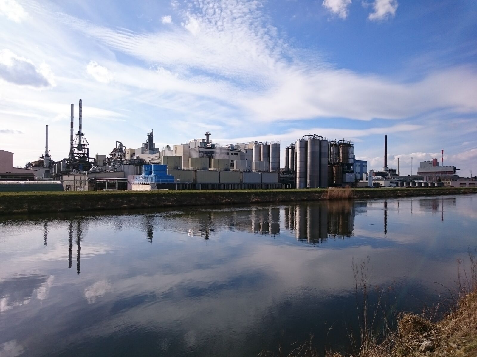 Sony Xperia Z3 sample photo. Industry, water, factory photography