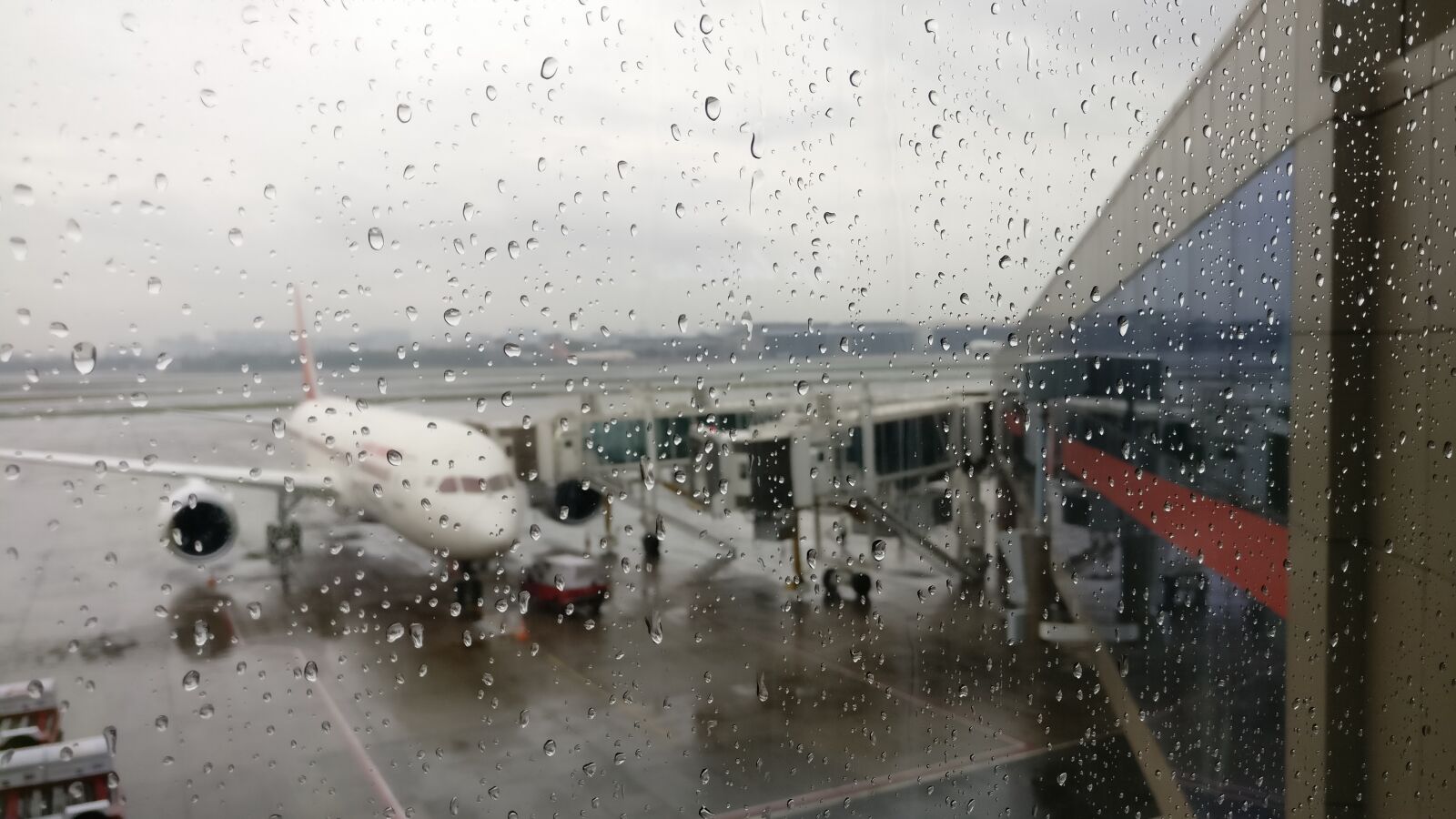 OnePlus A3003 sample photo. Airport, india, raining photography
