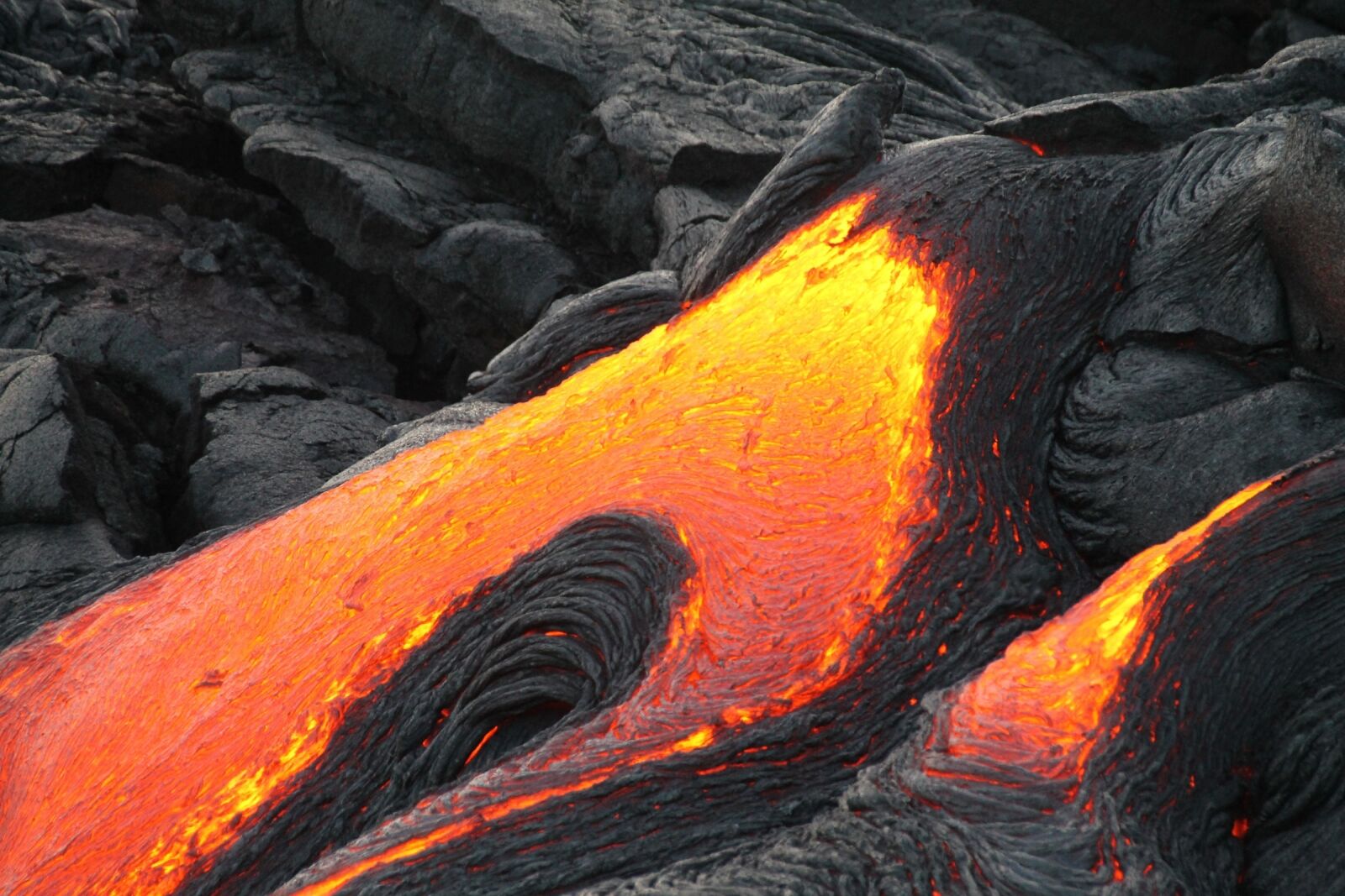 Canon EOS 1100D (EOS Rebel T3 / EOS Kiss X50) sample photo. Volcano, lava, flowing photography
