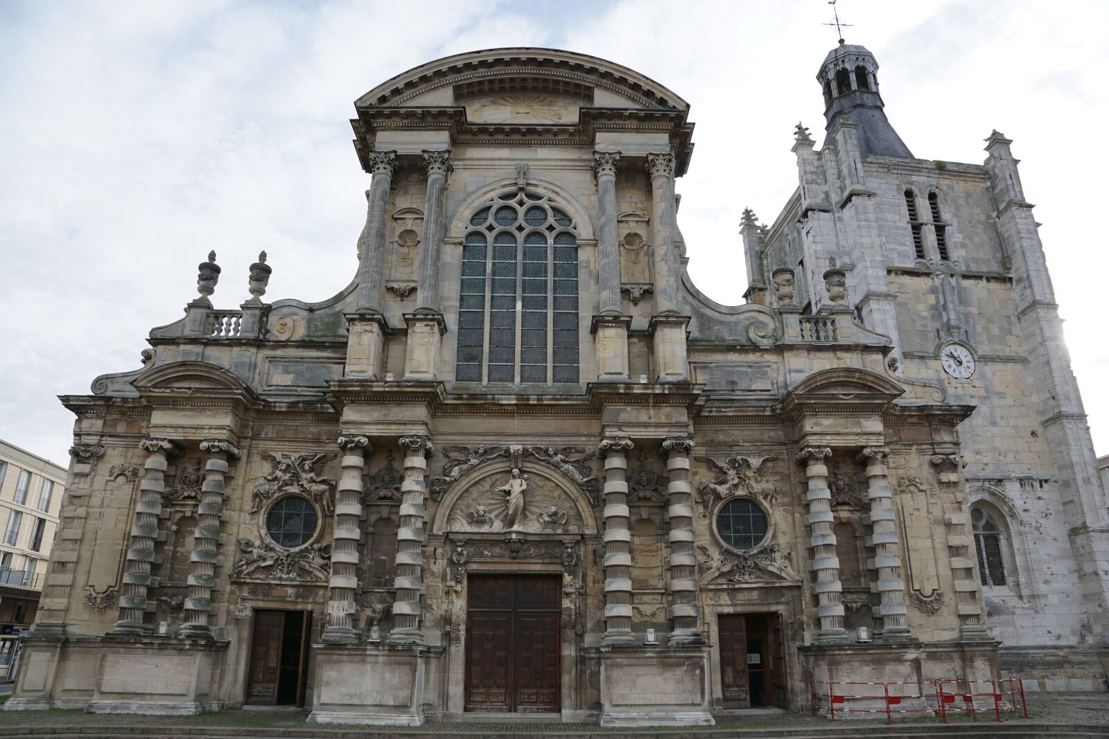Sony DT 16-50mm F2.8 SSM sample photo. Church, catholic, france photography
