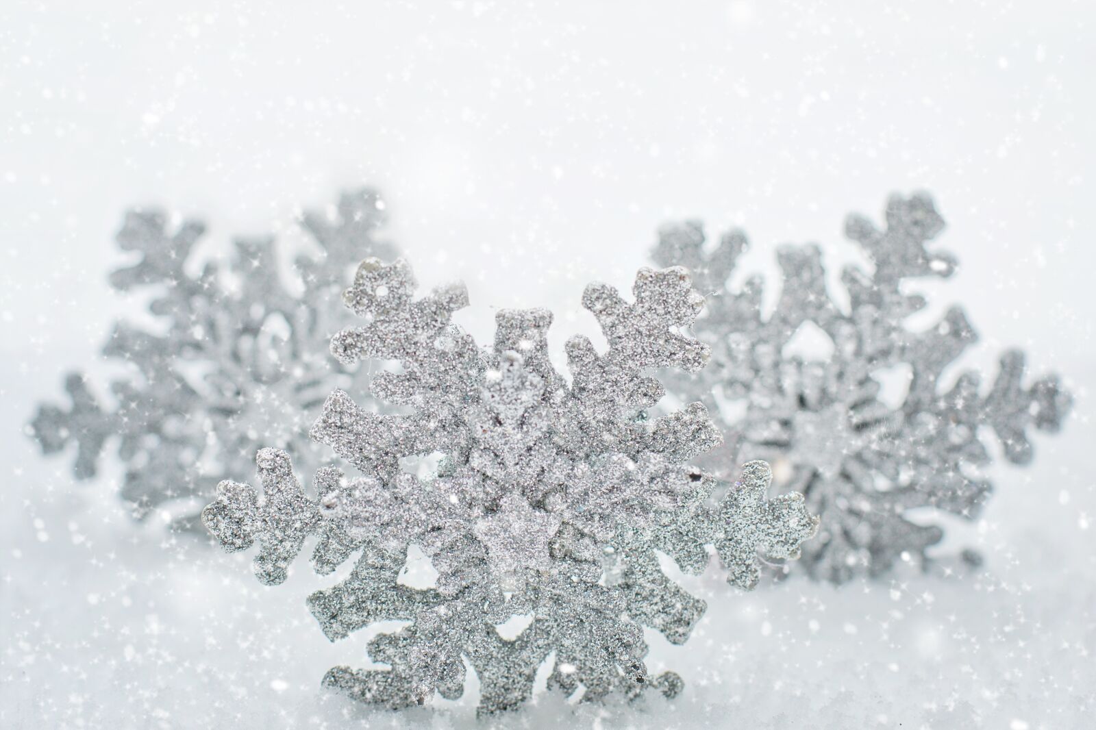 Canon EF 50mm F1.4 USM sample photo. Snowflakes, background, border photography