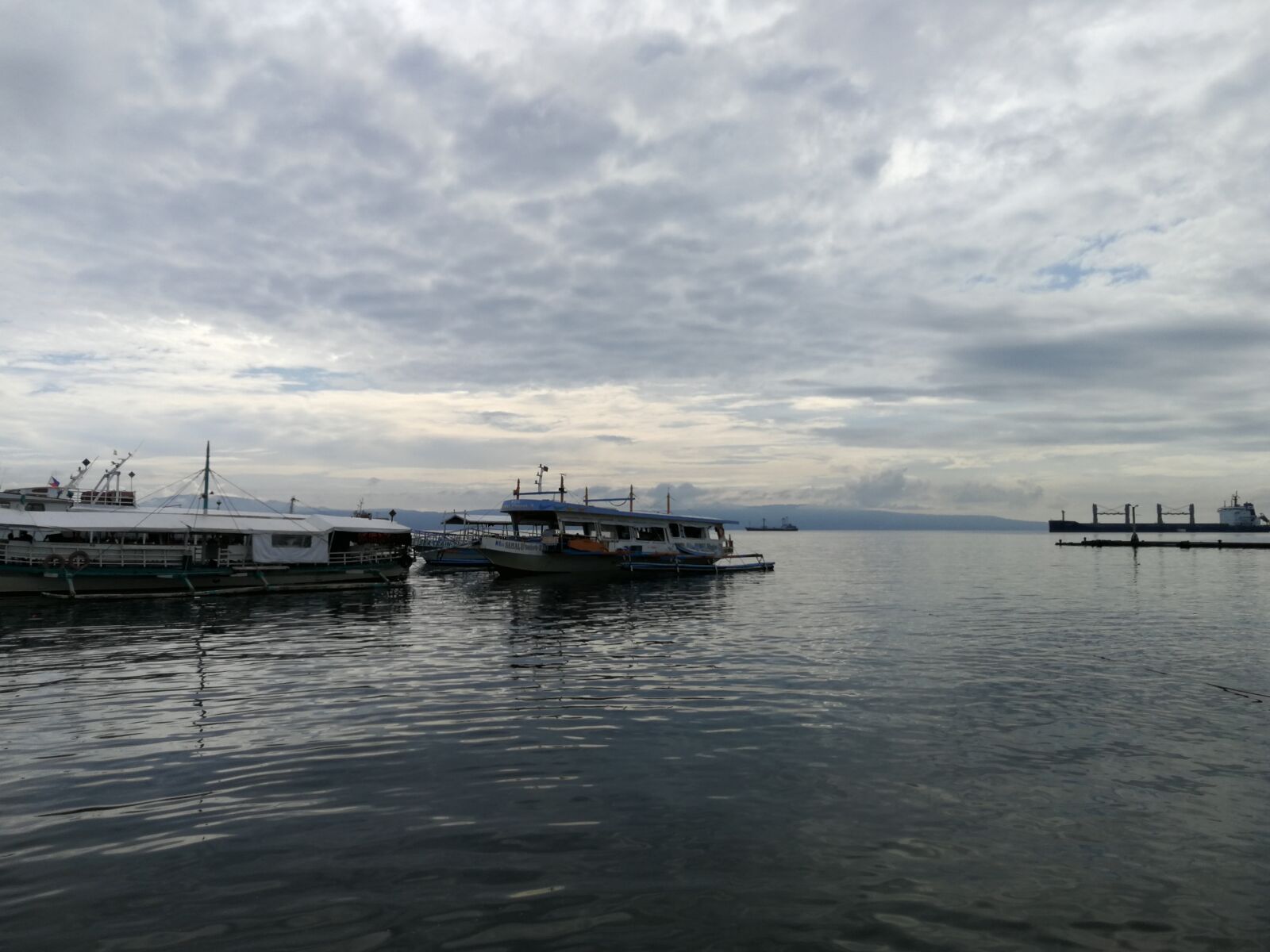 HUAWEI P10 sample photo. Dock, sea, boats photography