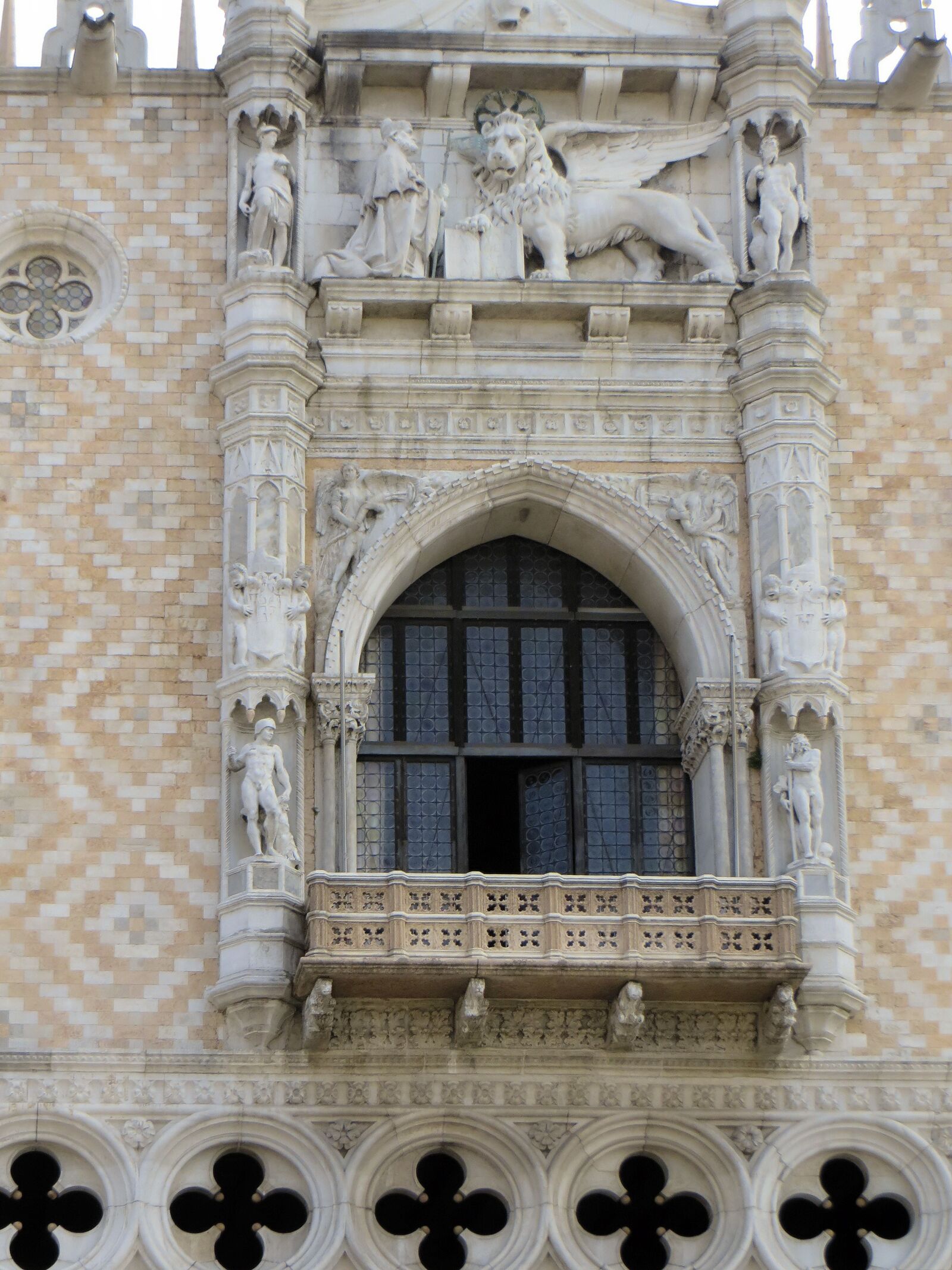 Canon PowerShot SX270 HS sample photo. Italy, venice, palace photography