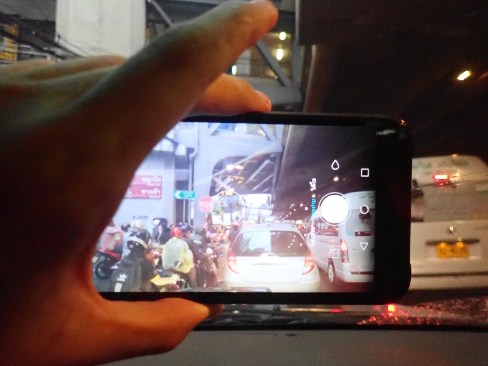 Olympus TG-5 sample photo. Hand, handtv, tafficverybad photography