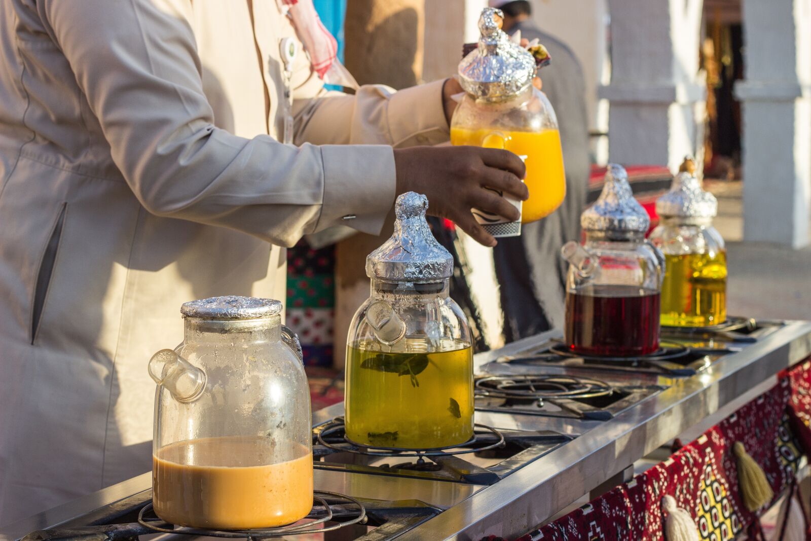 Canon EOS 600D (Rebel EOS T3i / EOS Kiss X5) + Canon EF 50mm F1.8 II sample photo. Tea, arab, saudi photography