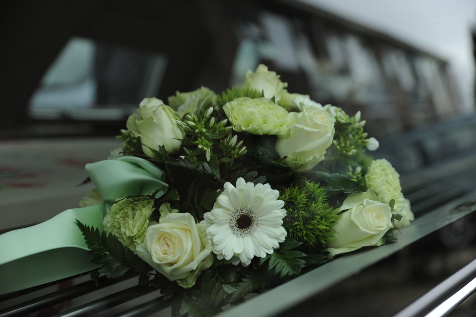 Nikon D700 sample photo. Flowers, funeral, memorial photography