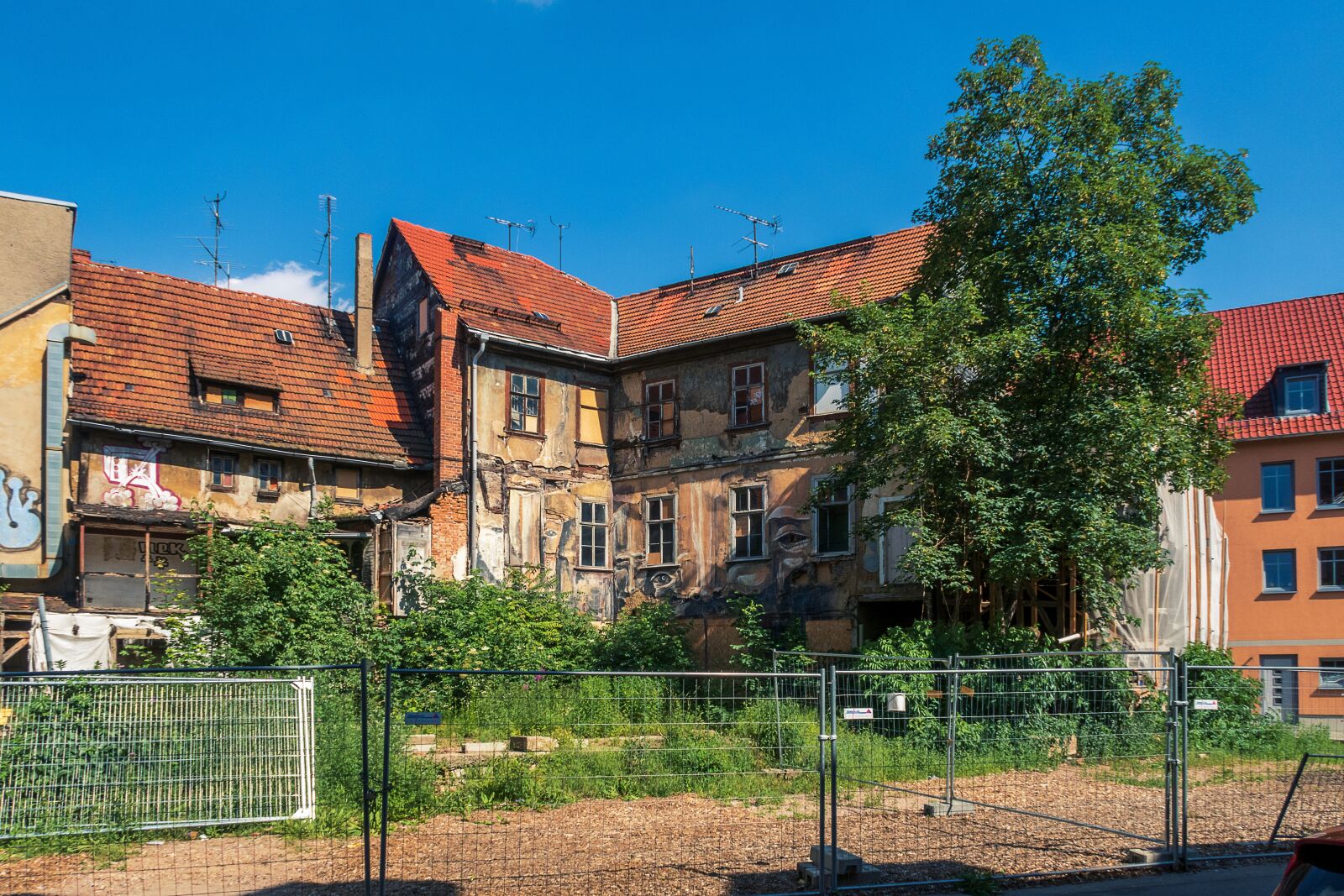 Canon PowerShot G7 X Mark II sample photo. Ruin, renovate, erfurt photography