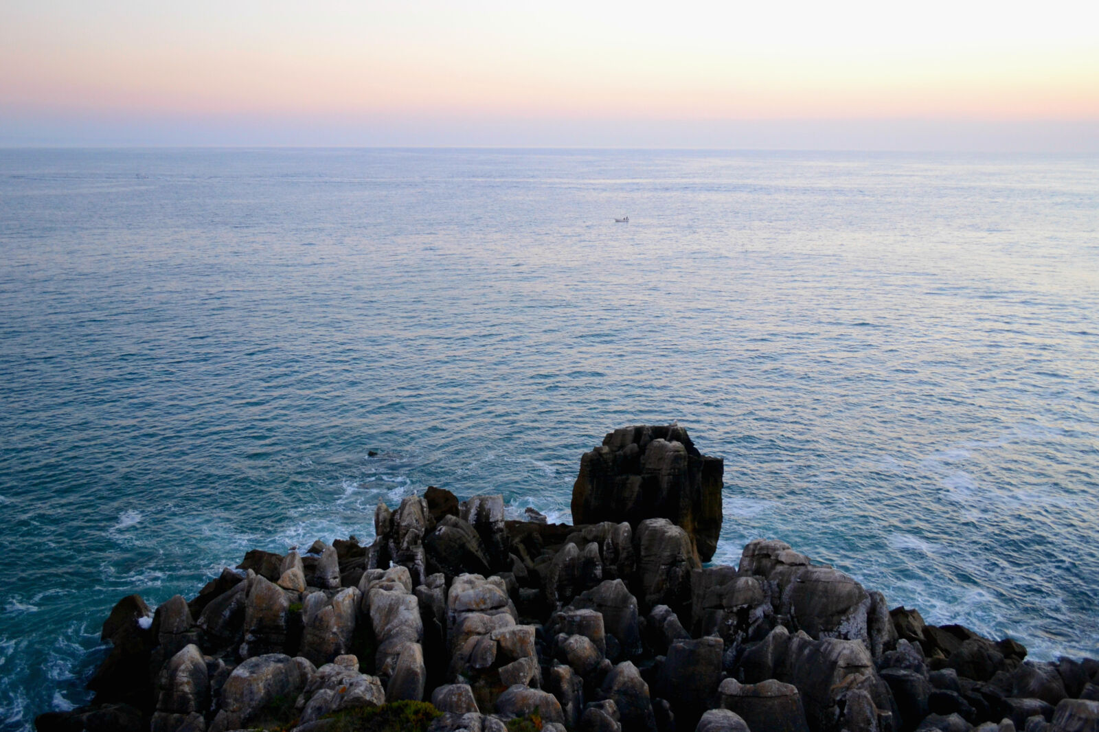 Nikon D3100 sample photo. Ocean, peniche, portugal, rocks photography